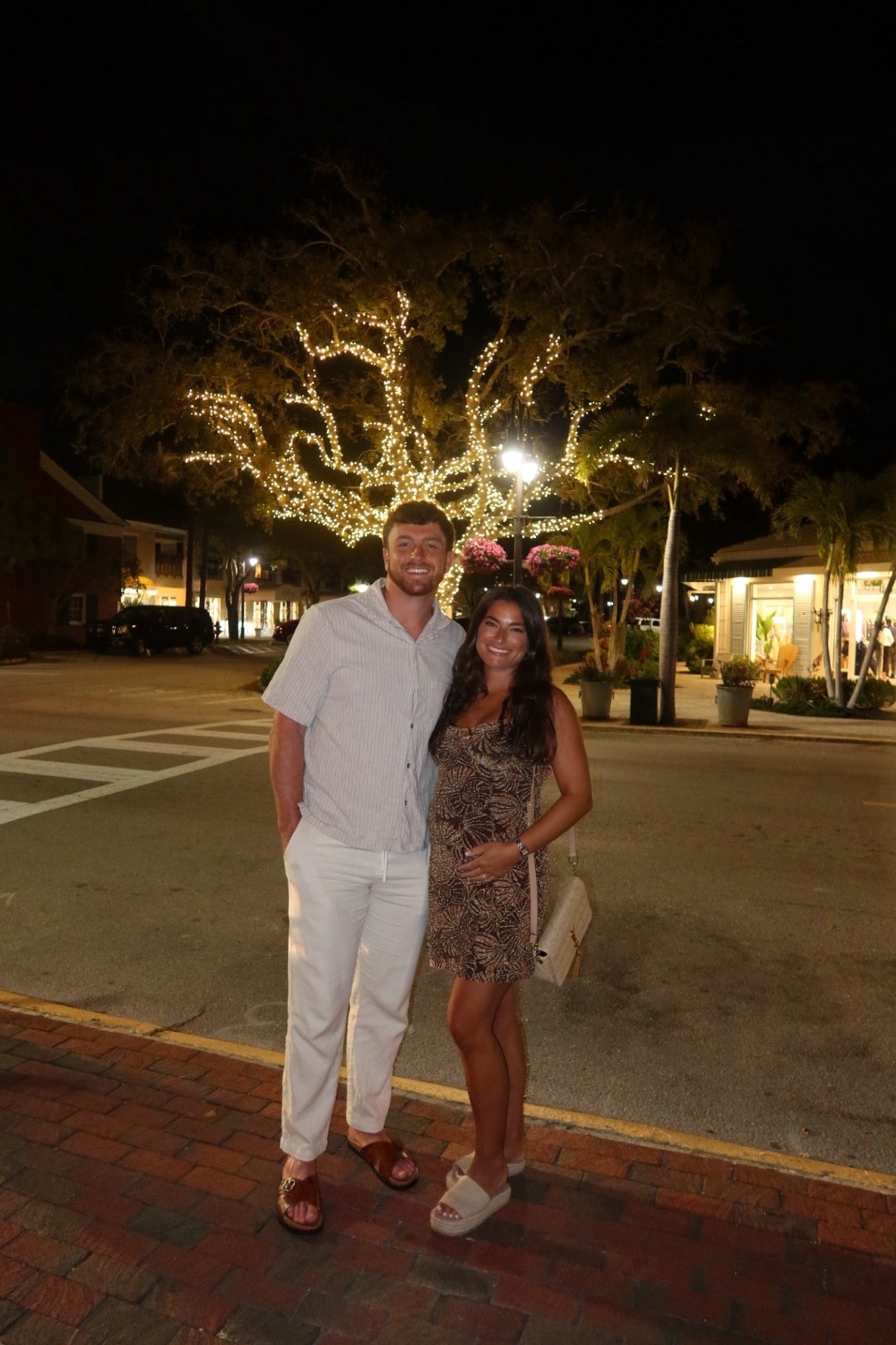 Bump friendly summer dress, comfy & no bra needed! Wearing size medium 🤎

#LTKBump #LTKootd #LTKFestival