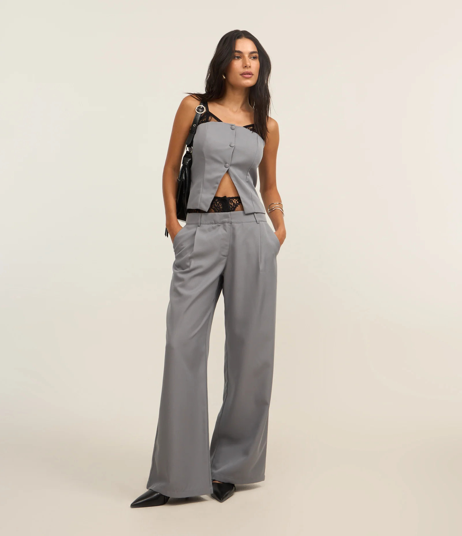 Calça Wide Leg Alfaiatada com Cós em Renda Cinza - Lojas Renner | Renner (BR)