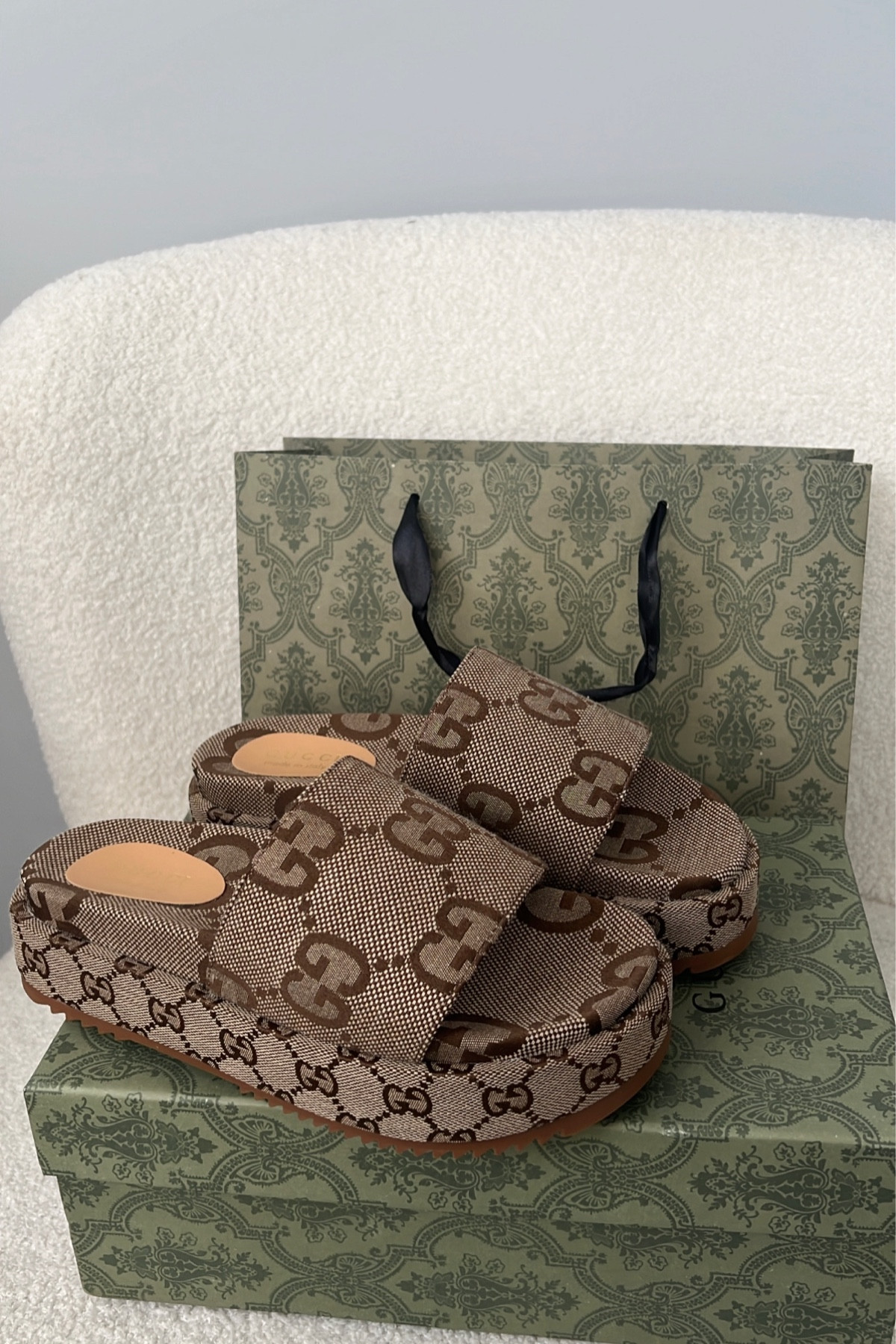 platform slides 

#LTKstyletip #LTKaustralia #LTKfindsunder50