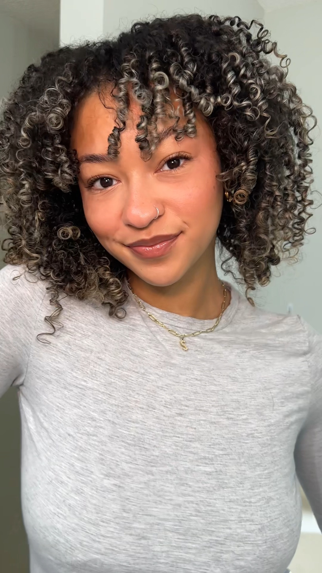 Glowy Winter Makeup Routine: How to Get Radiant Skin in Cold Weather ✨❄️

Achieve a dewy, hydrated glow even in the driest winter months with this glowy winter makeup routine! 

#GlowyMakeup #WinterMakeup

#LTKBeauty