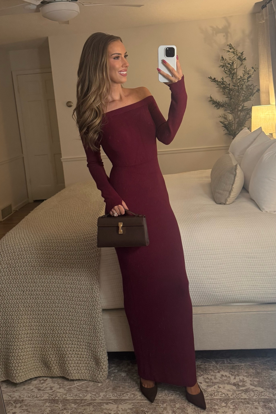 My new favorite fall dress!! Wearing size small 

Michael Costello, Revolve, aldo, amazon fashion, fall maxi dress, burgundy dress, stiletto heels, sling back heels, brown heels, brown purse, off the shoulder dress, sweater dress  

#LTKHoliday #LTKShoeCrush #LTKFindsUnder100