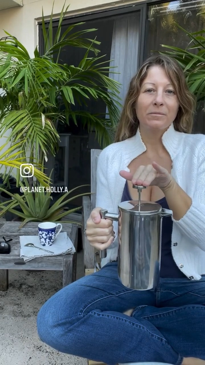 SterlingPro • French Press 

But first… coffee! 
French press at its finest and fresh ground beans for the ultimate cup of coffee. 

#frenchpress #coffee #freshgroundbeans #beachlife #freshbrew 

#LTKfindsunder50 #LTKVideo #LTKhome