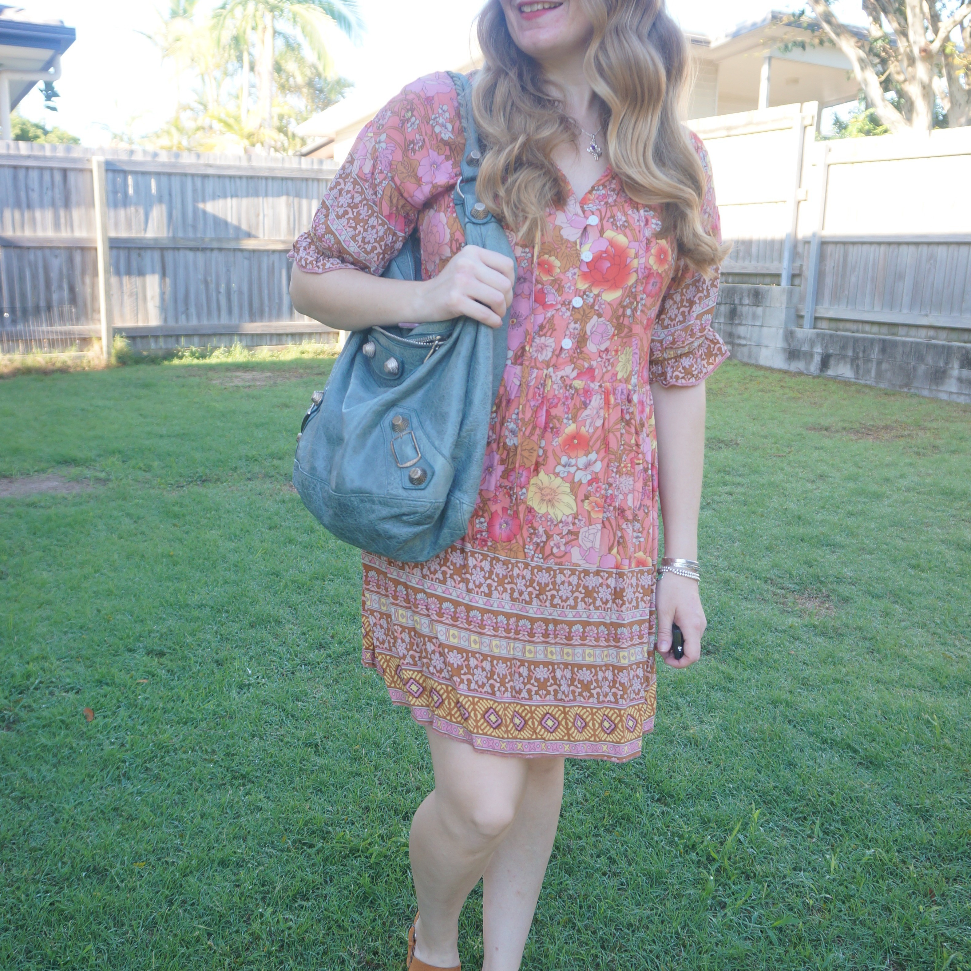 Thrifted pastel floral babydoll dress with tempete blue Balenciaga day bag 🧡💙

#LTKbag #LTKaustralia #LTKspring