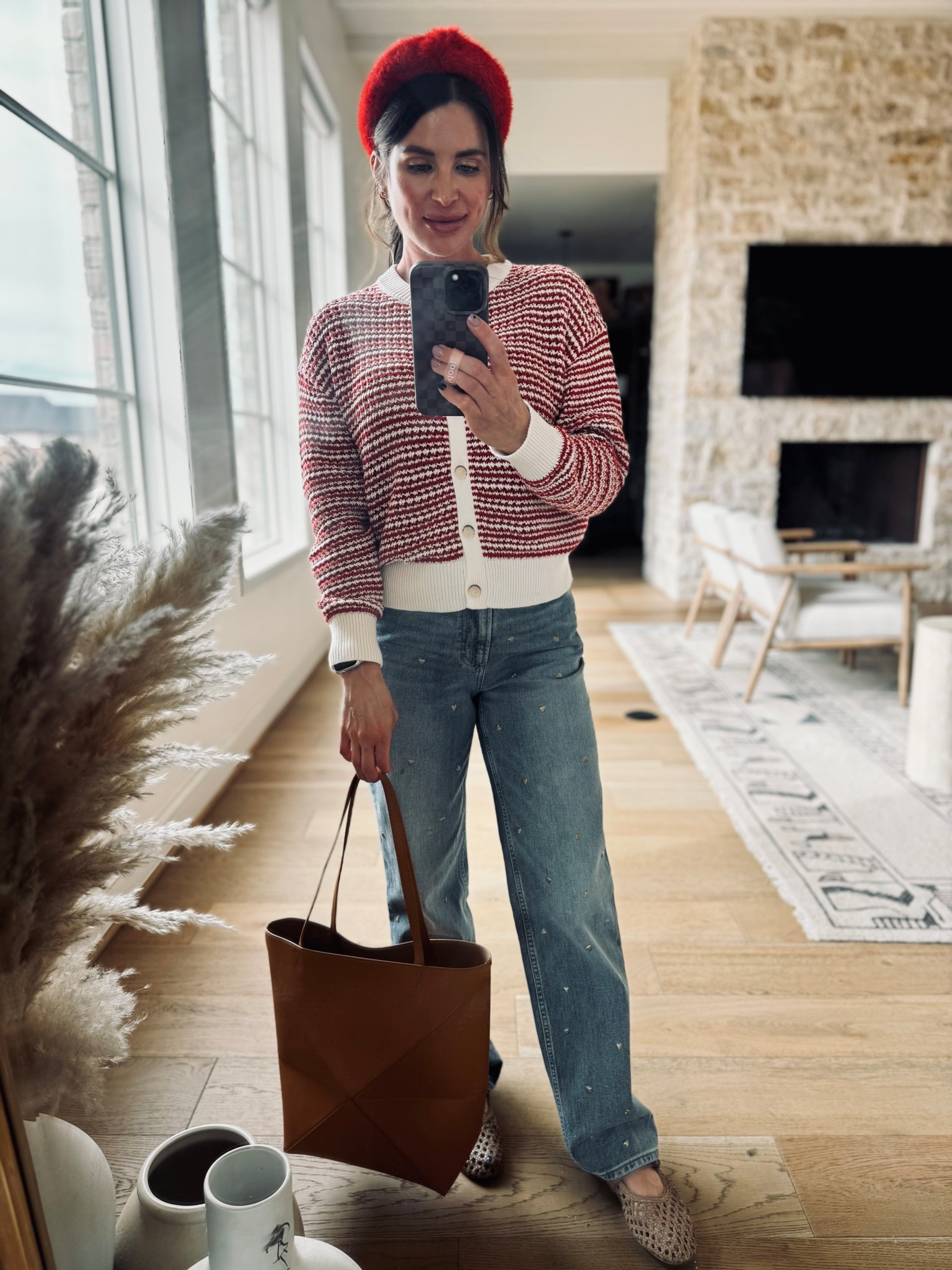 One of my favorite, effortless Valentine’s  look 💌❤️

Perfect for:
💌 Classroom Valentine’s party
🍪 Cookie decorating chaos
💐 Running to Target for “one more thing”
☕ Coffee after drop-off


#LTKValentine #LTKootd