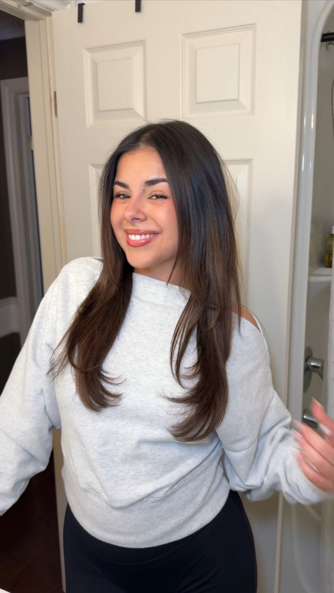 THE MOST FLATTERING SWEATER 

#LTKcanada #LTKstyletip #LTKwinter