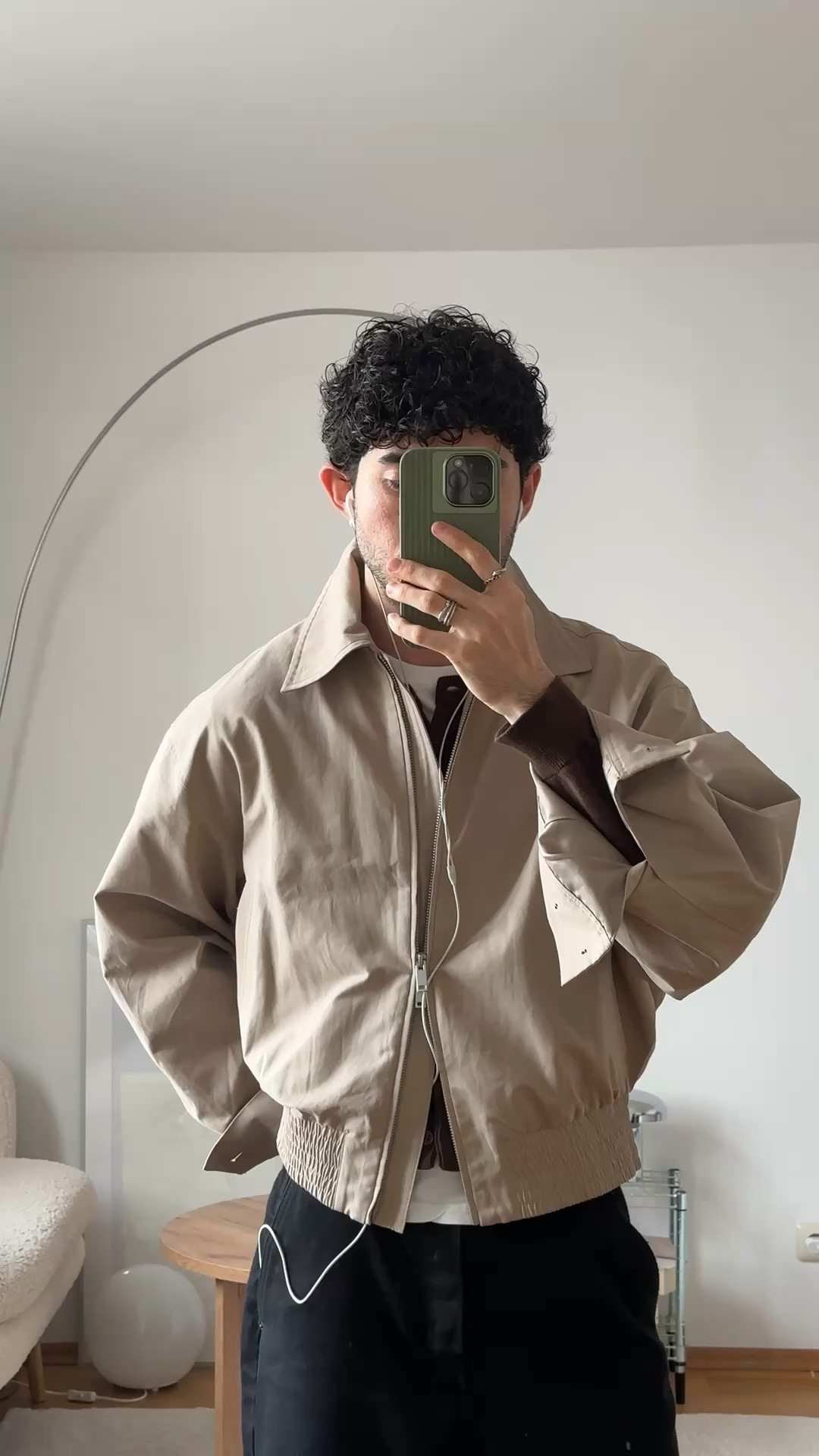 Frühling outfits | helle jacke | cardigans | schwarze denim | boots | grosse tasche 

#LTKspring #LTKootd #LTKspringtrends