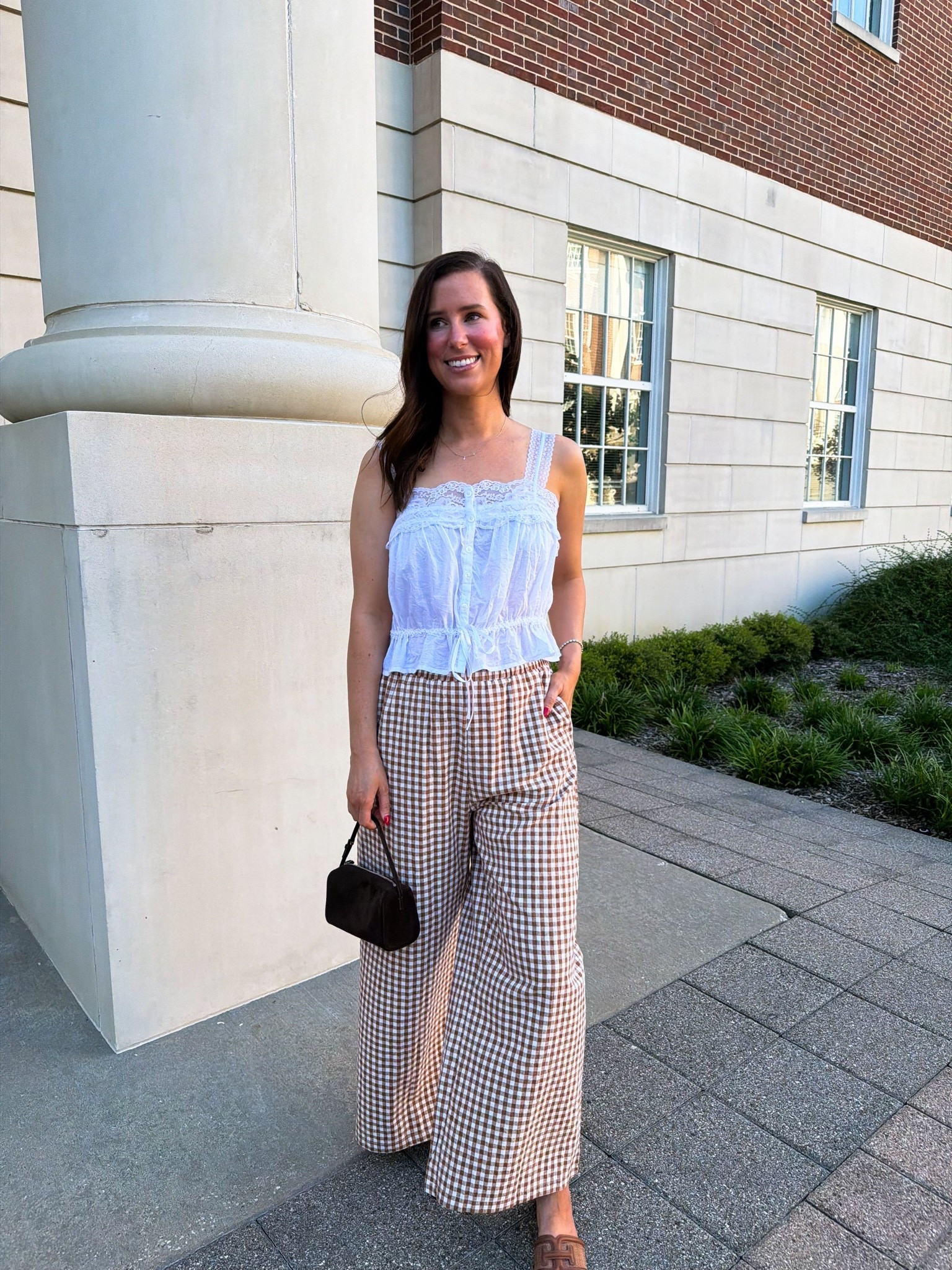 Gingham pants // Abercrombie // Amazon // under $50 // summer ootd // outfit // comfy pants // white top

#LTKSaleAlert #LTKxAbercrombie #LTKdayinmylife