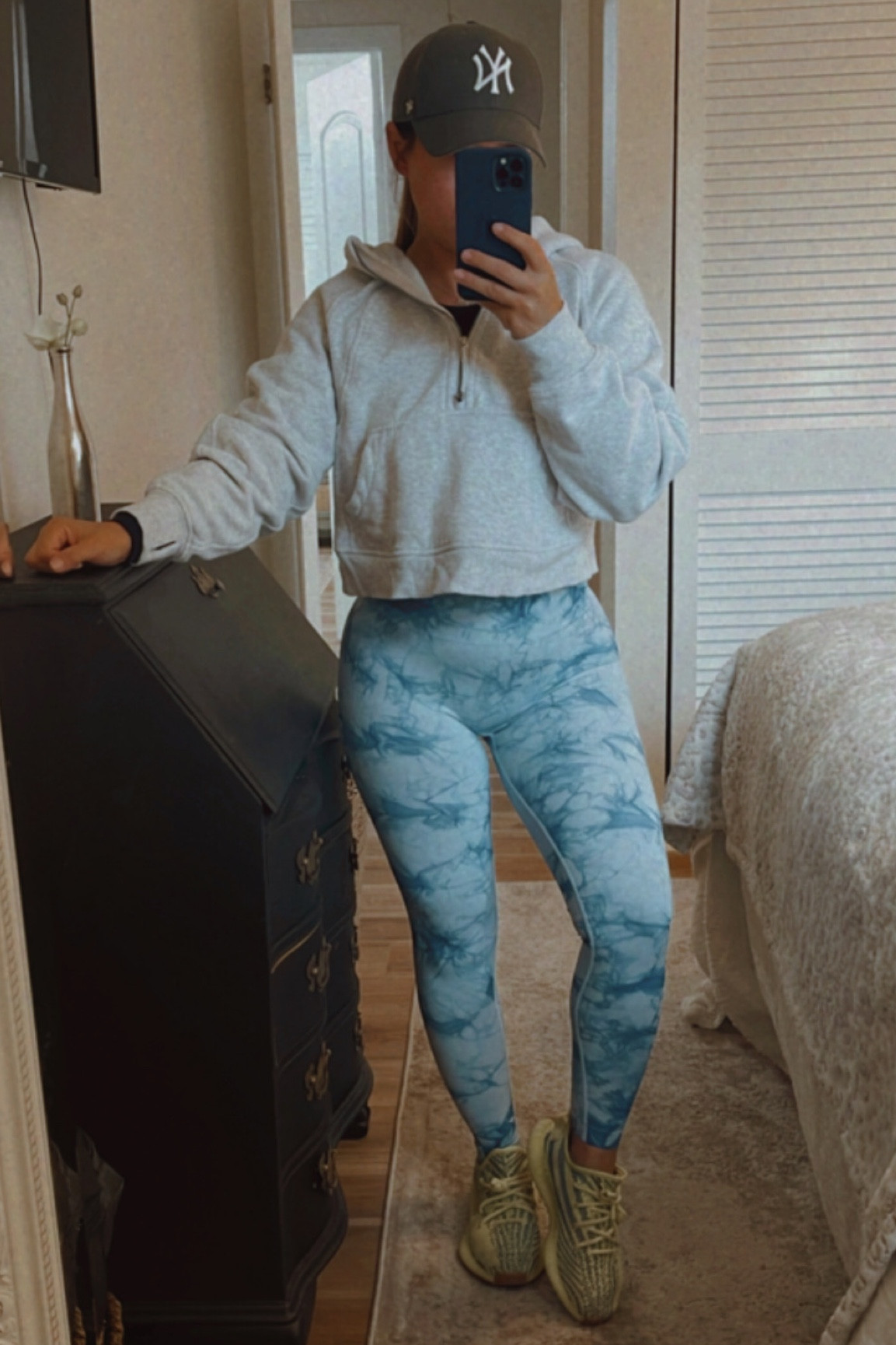 Workout OOTD 🤍 #fitness #amazon #leggings #lululemon #yeezy

#LTKfit #LTKcurves #LTKFind