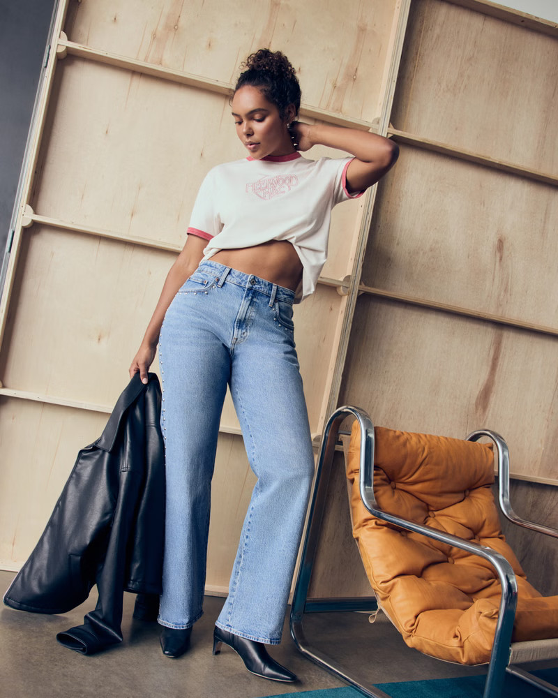 Curve Love High Rise 90s Relaxed Jean | Abercrombie & Fitch (US)
