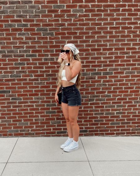 nashville fit roundup 🤠👢— ‘FIT ONE! 

#nashville #traveloutfit #countryoutfit #western #casualoutfit #casual #sneakers 

#LTKstyletip #LTKtravel #LTKFind