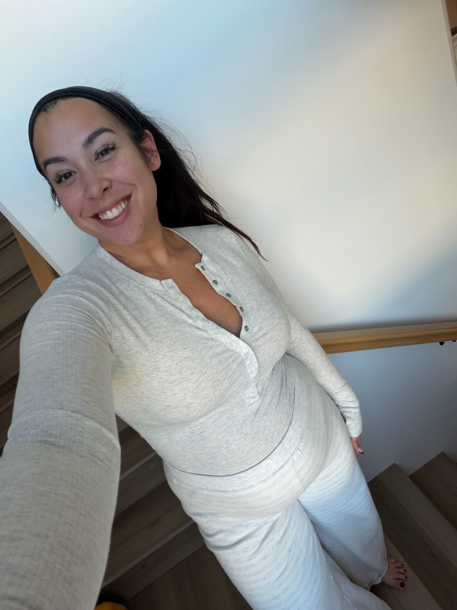 Midsize fall outfit size large Henley and sweater pants