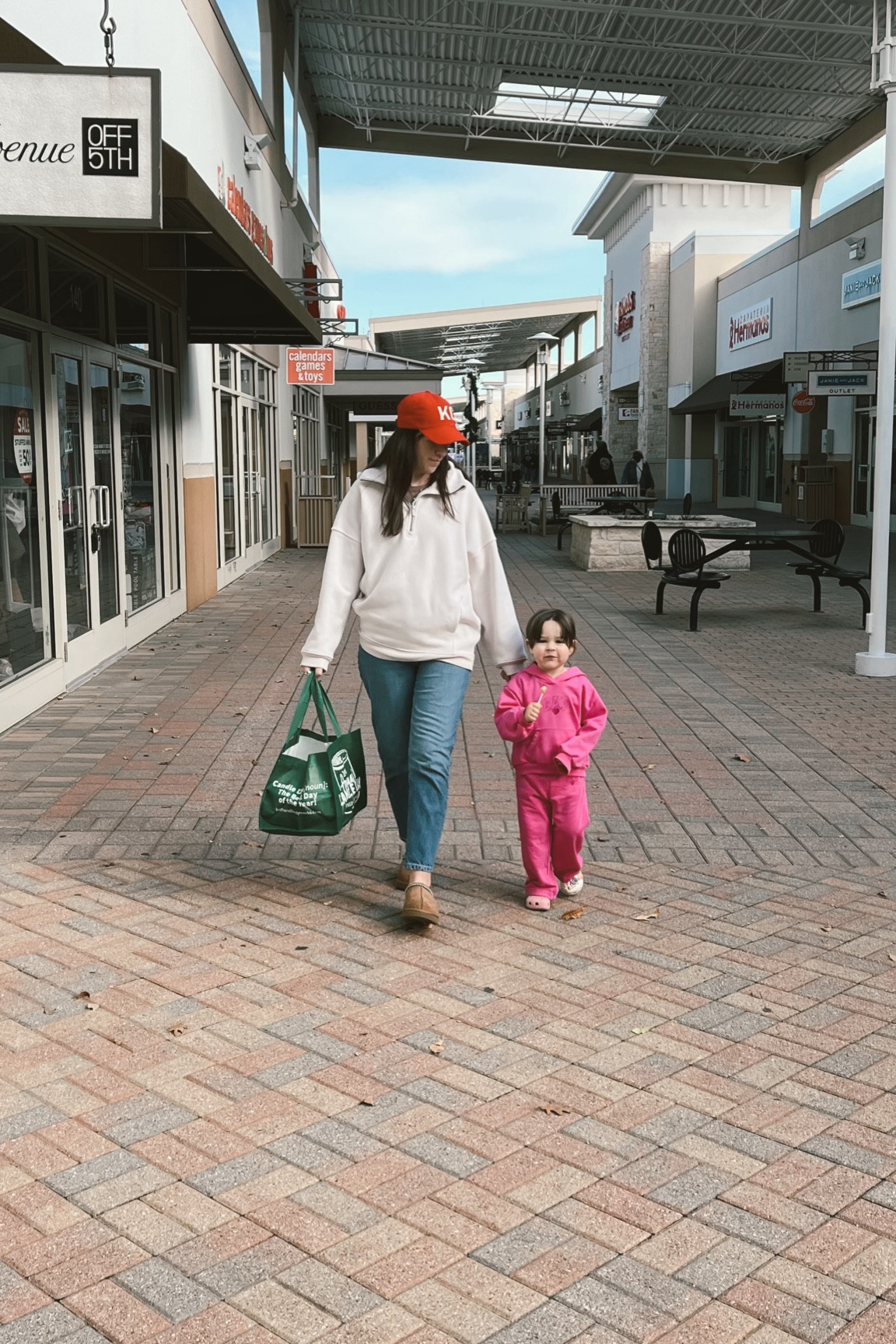 Mom & toddler outfit linked



#LTKKids #LTKShoeCrush #LTKGiftGuide