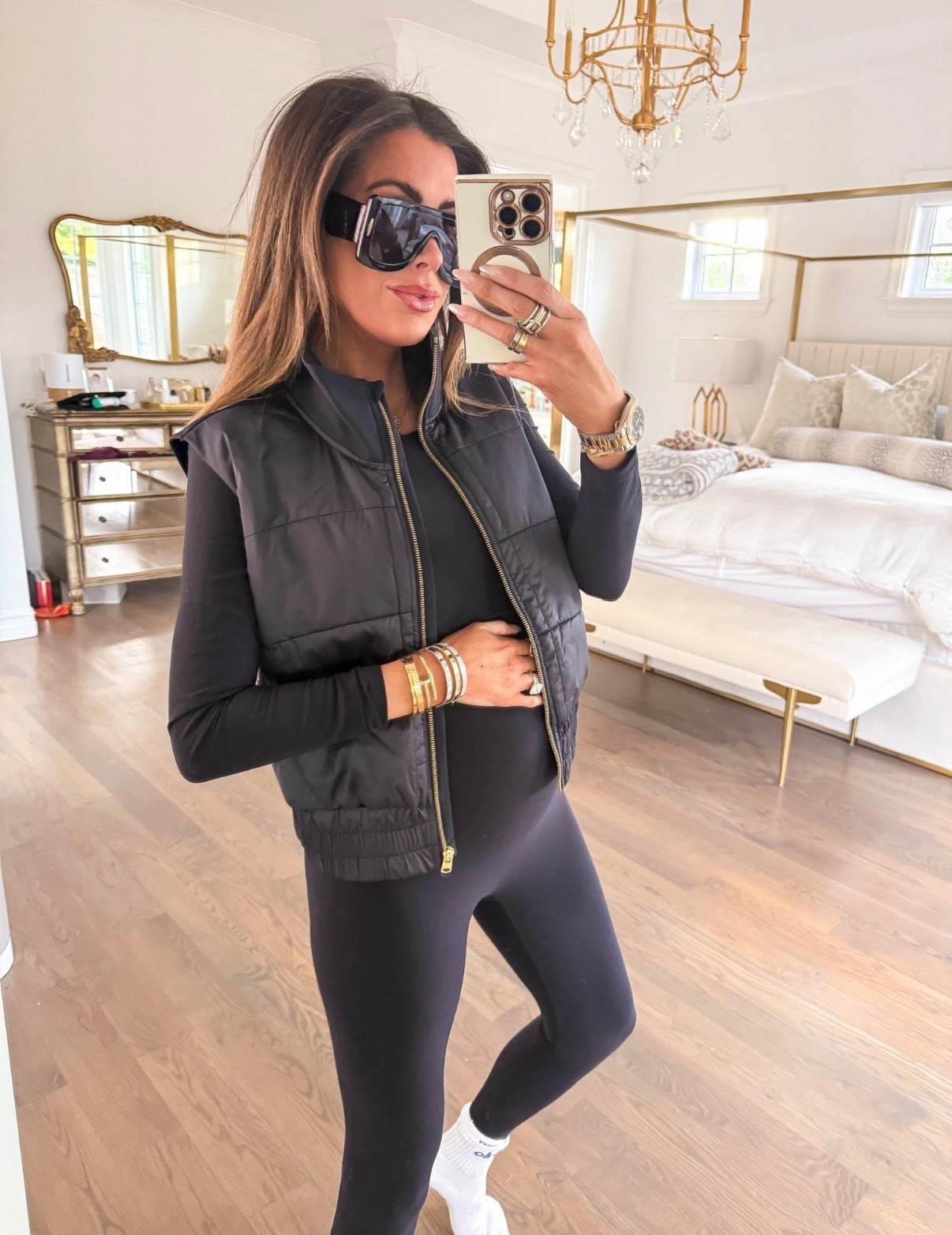 I’m wearing a size small in leggings and size medium in vest! 

Fall outfits, Fall fashion, Winter Fashion, Black Vest, Sunglasses, Vest, Emily Ann Gemma

#LTKootd #LTKHoliday #LTKSeasonal