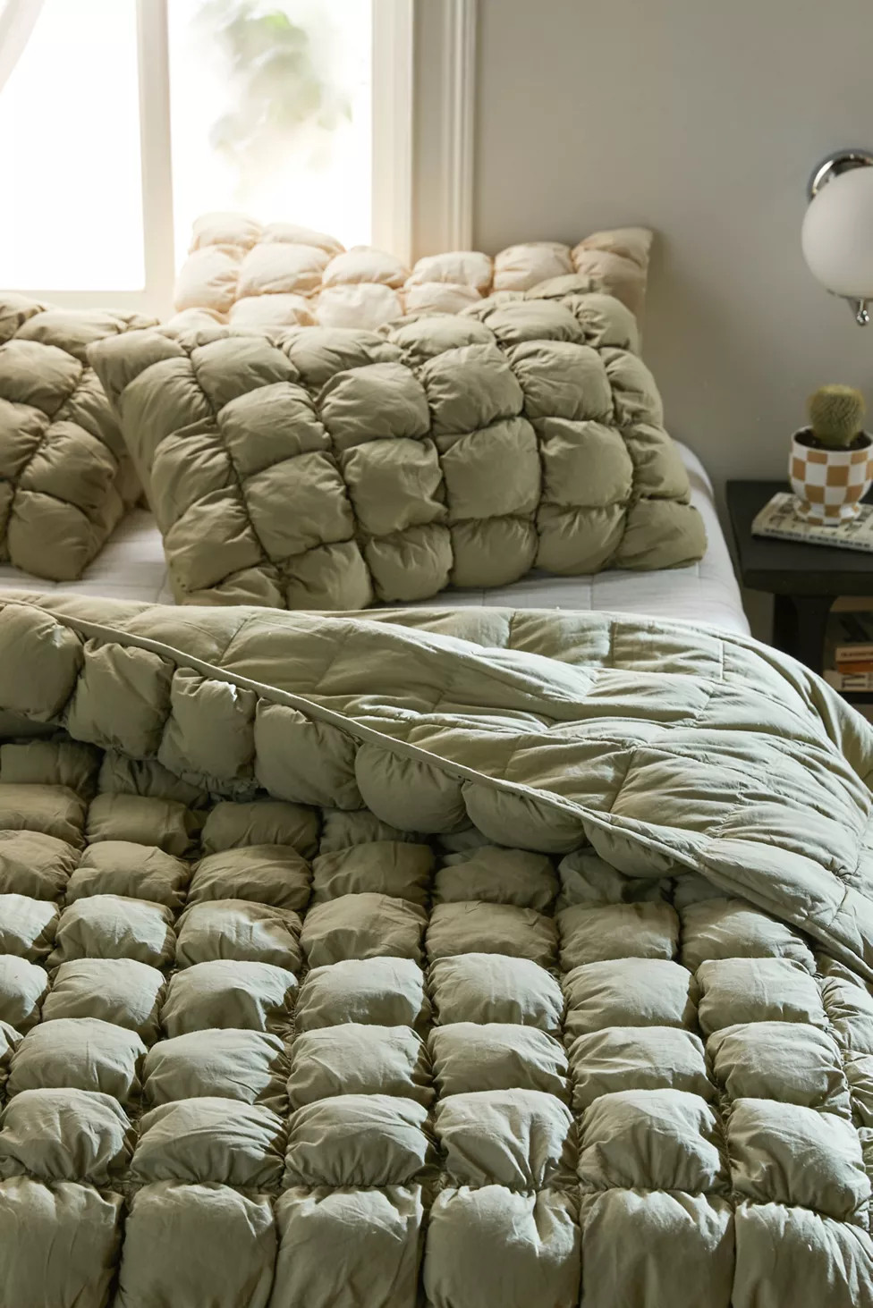 Marshmallow Puff Comforter | Urban Outfitters (US and RoW)