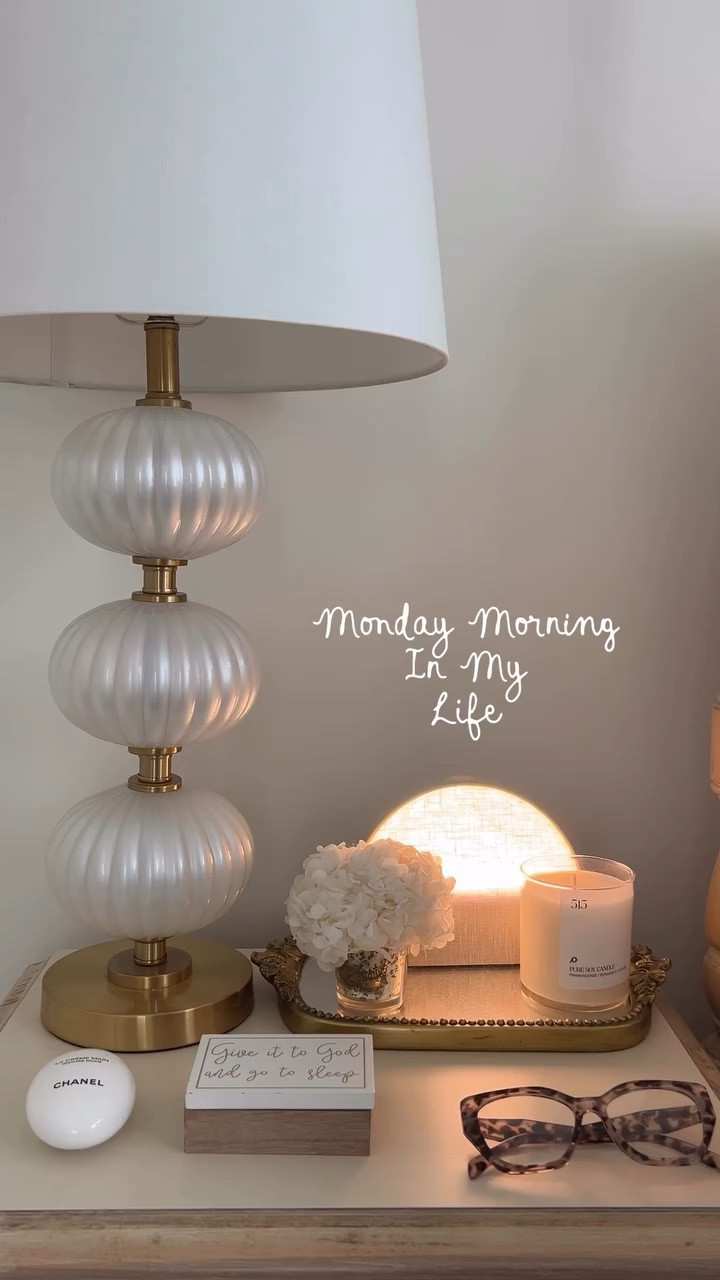 // Monday morning in my life 🤍☀️ //