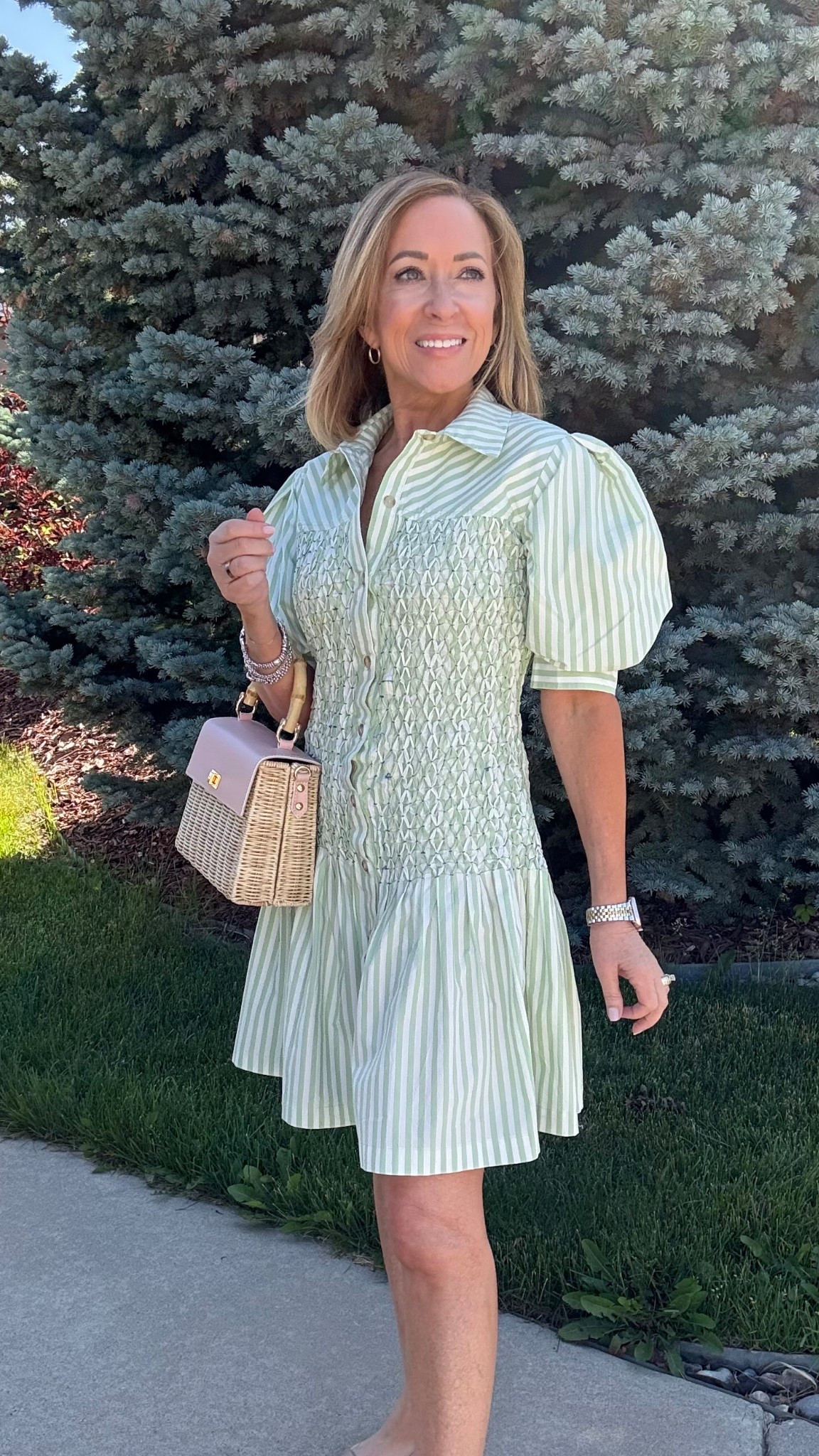 Smocked dress with puffy shoulders and pockets…yes please!

This darling dress is available in regular & petite sizes. I am 5’0 wearing a petite XS. 

This weekend (6/27 - 6/30) take 20% off regular priced items with my code MichelleA20.



#LTKStyleTip #LTKPetite #LTKSaleAlert