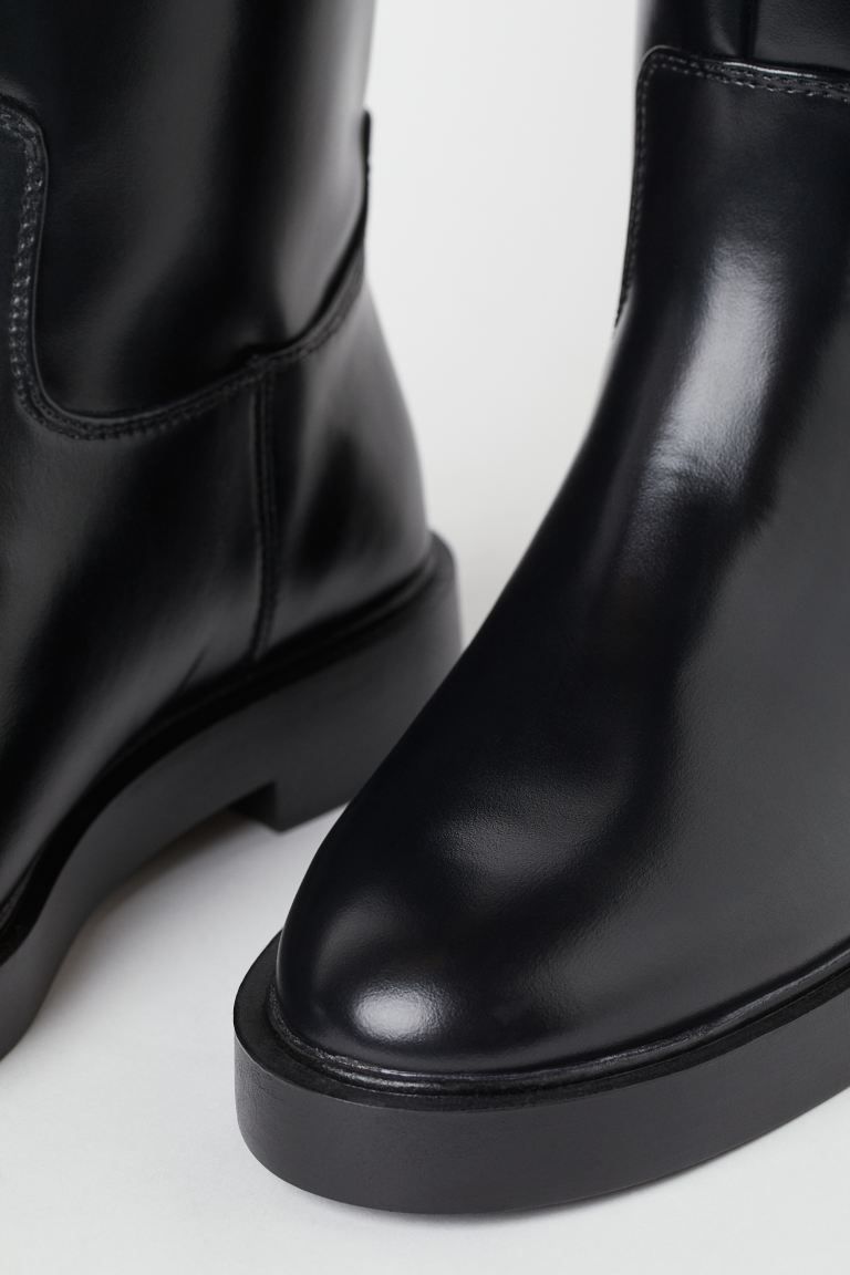 Boots | H&M (UK, MY, IN, SG, PH, TW, HK)