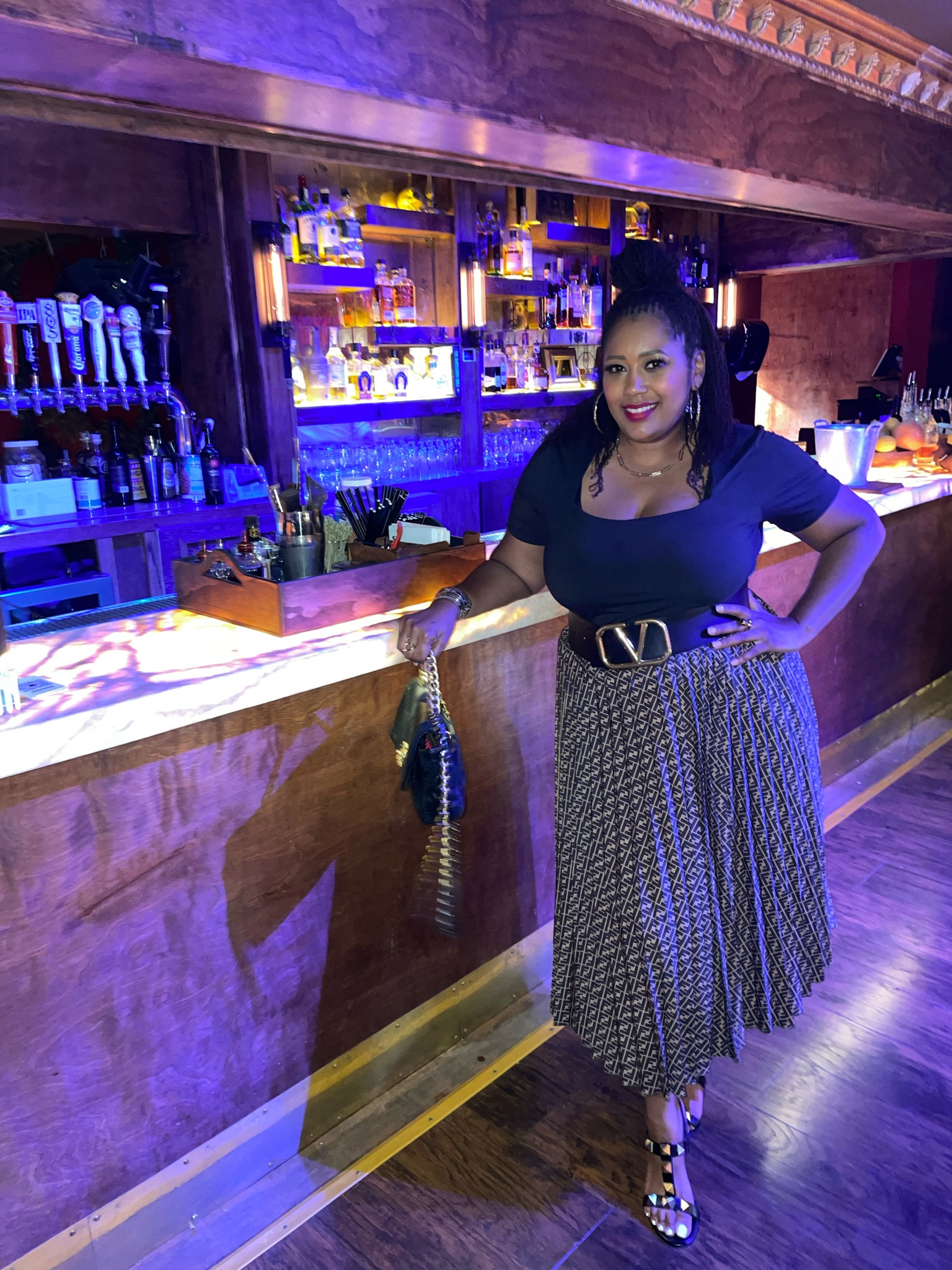 A maxi skirt, statement belt and a red lip is a winning combination 💋

#LTKstyletip #LTKmidsize #LTKover40