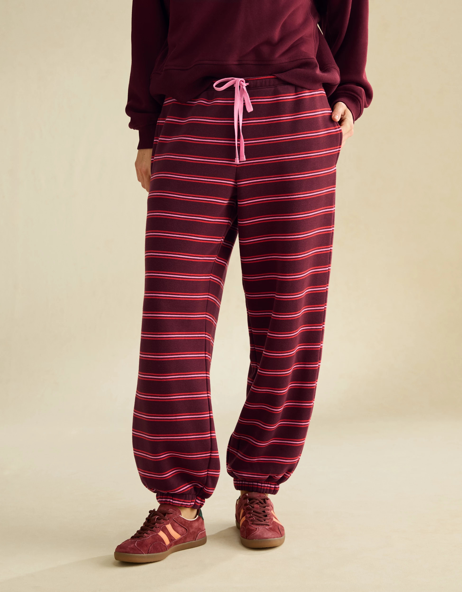 AE Everyday Luxe Low-Rise Jogger | American Eagle Outfitters (US & CA)