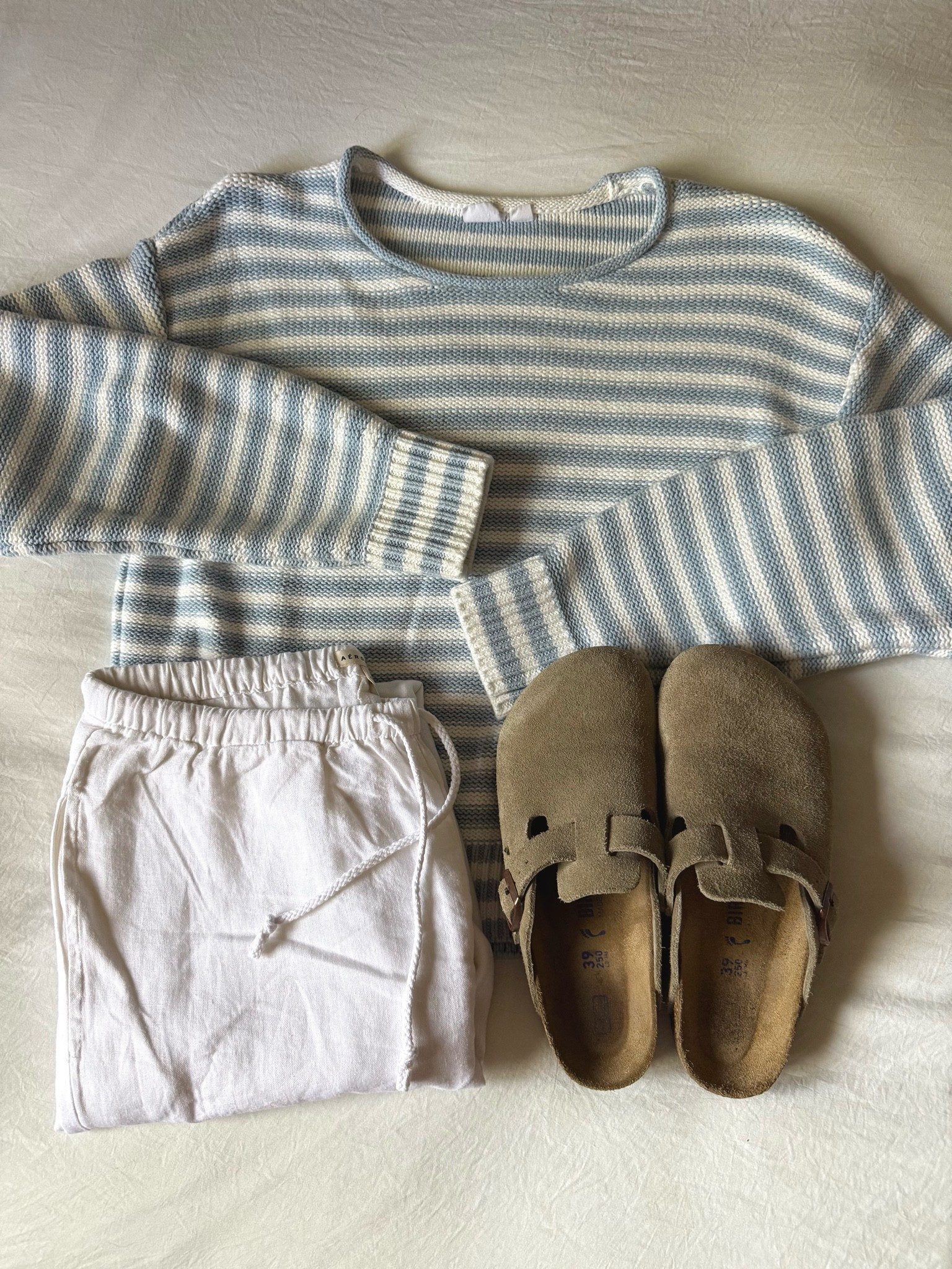Summer sweater outfit 🤍

#stripes #birkenstocks #linenpants #coastal #outfitinspo #gap #hollister

#LTKSeasonal #LTKootd
