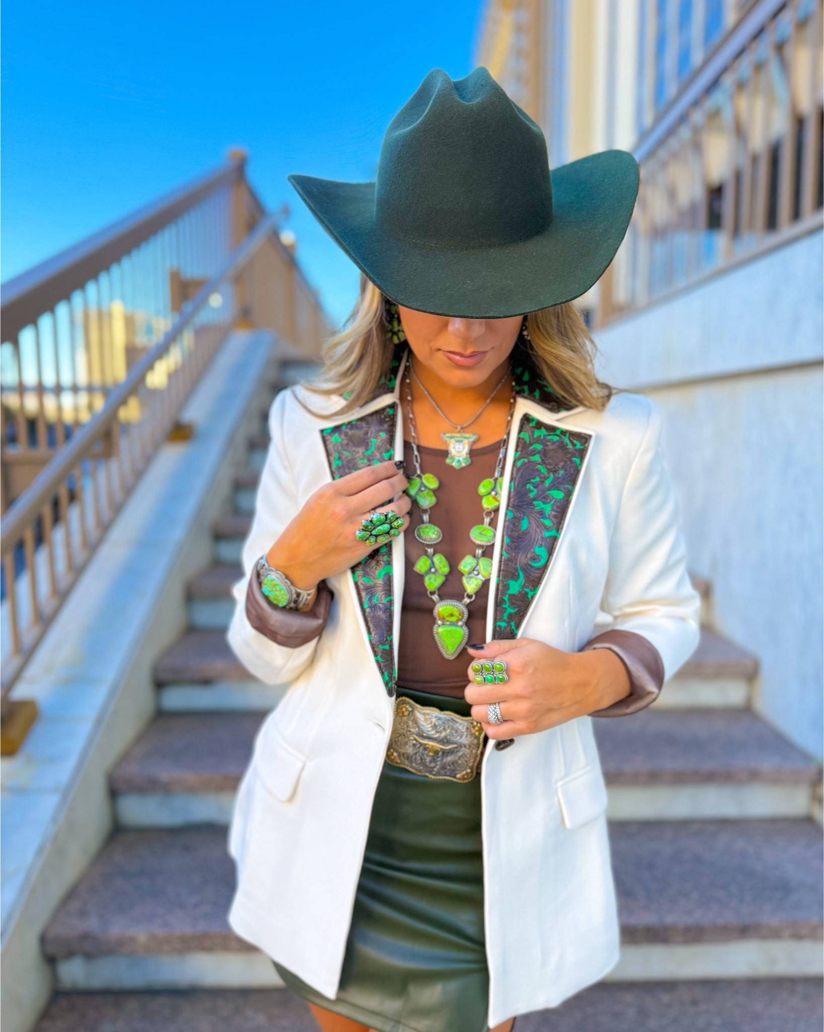 One of my absolute FAV outfits of my NFR week!!! 💚

Hat: Flea Style (olive green) 
Jewelry: Turquoise Reata 
Blazer: Fashion Nova (Customized with the leather lapels by my mama 🥰)
Custom NFR necklace: KG Silver Co

#nfr #nfrfashion #nfrstyle #nfrlasvegas #westernstyle #westernfashion #lasvegas #rodeofashion #rodeostyle #westernchic 
