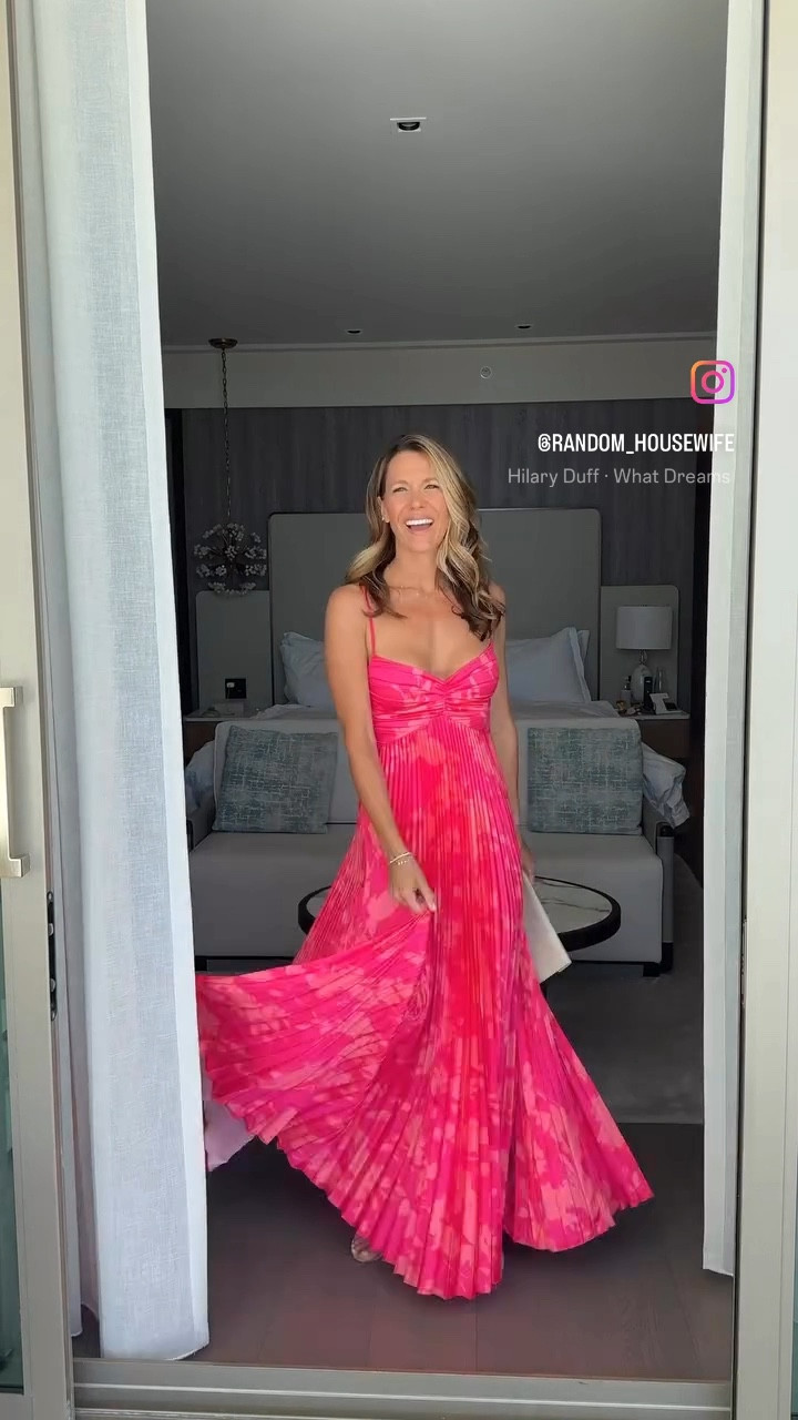 Spring looks - code JENNAH30 for 30% off at VICI 

#LTKootd #LTKSeasonal #LTKOver40