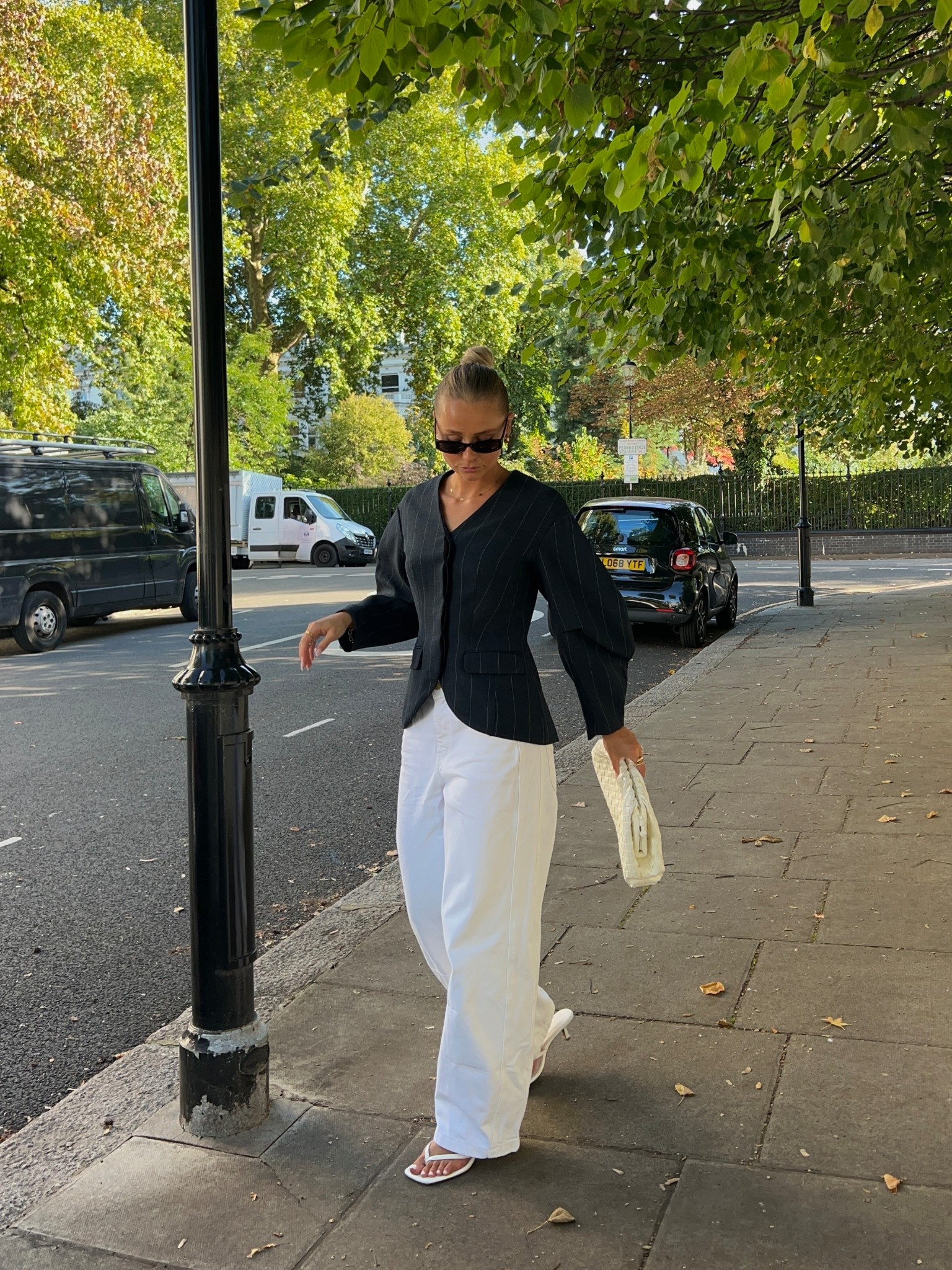 This blazer is so perfect, the shape is chefs 💋

#LTKeurope #LTKautumn #LTKdatenight