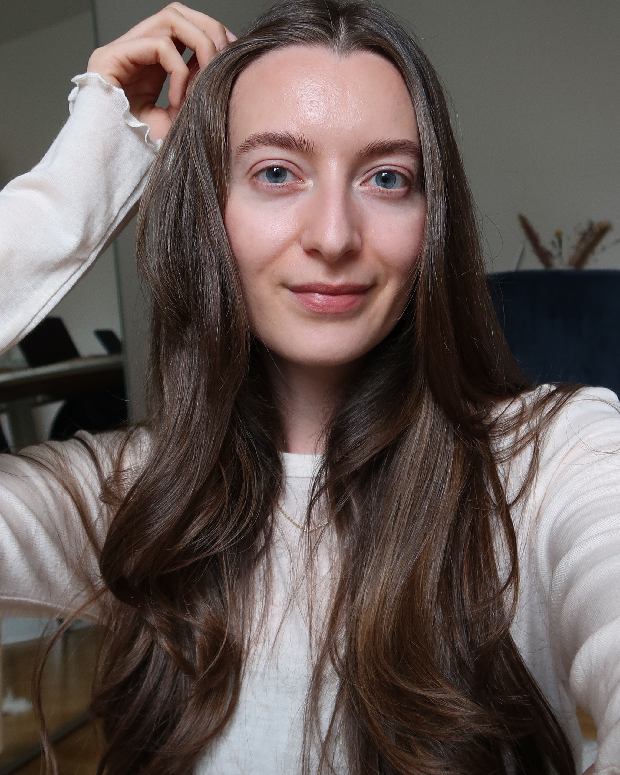 Glowy skin & soft hair

#LTKbeauty