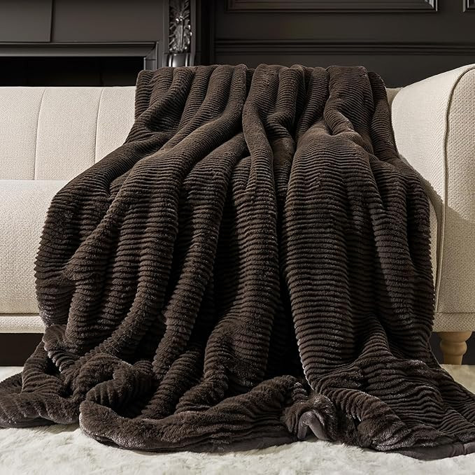 Ultra Soft Faux Fur Throw Blanket for Couch, Luxury Sculpted Texture Faux Rabbit Fur Blanket for ... | Amazon (US)