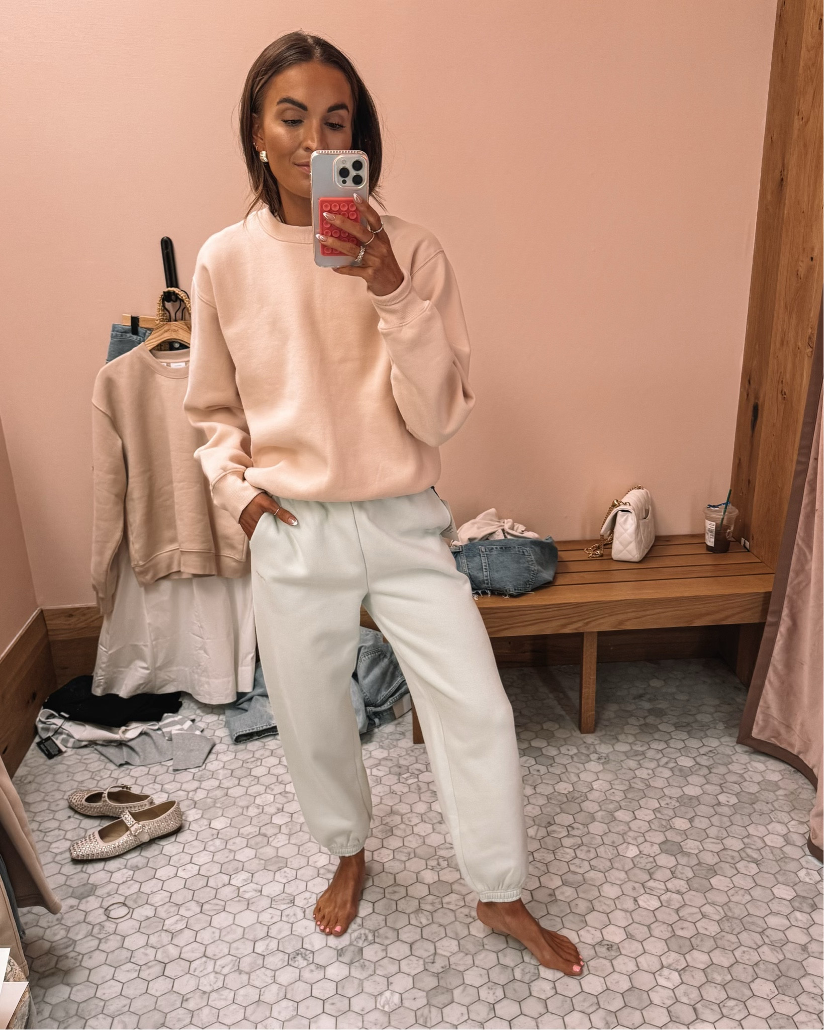 obsessed with this cozy crewneck sweatshirt + sweatpants! 🫶🏻
wearing xs in both 