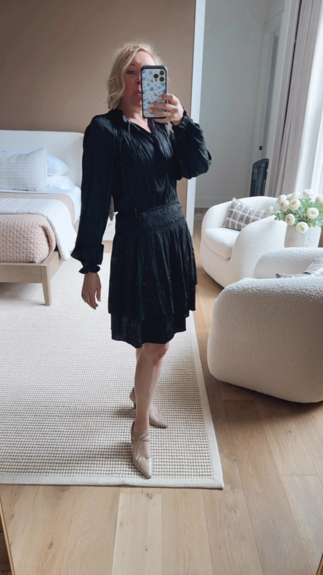 Love this pretty dress from Walmart fashion. The fabric is crinkly and so fun! Perfect length. I’m wearing a small


#LTKMidsize #LTKFindsUnder50 #LTKOver40