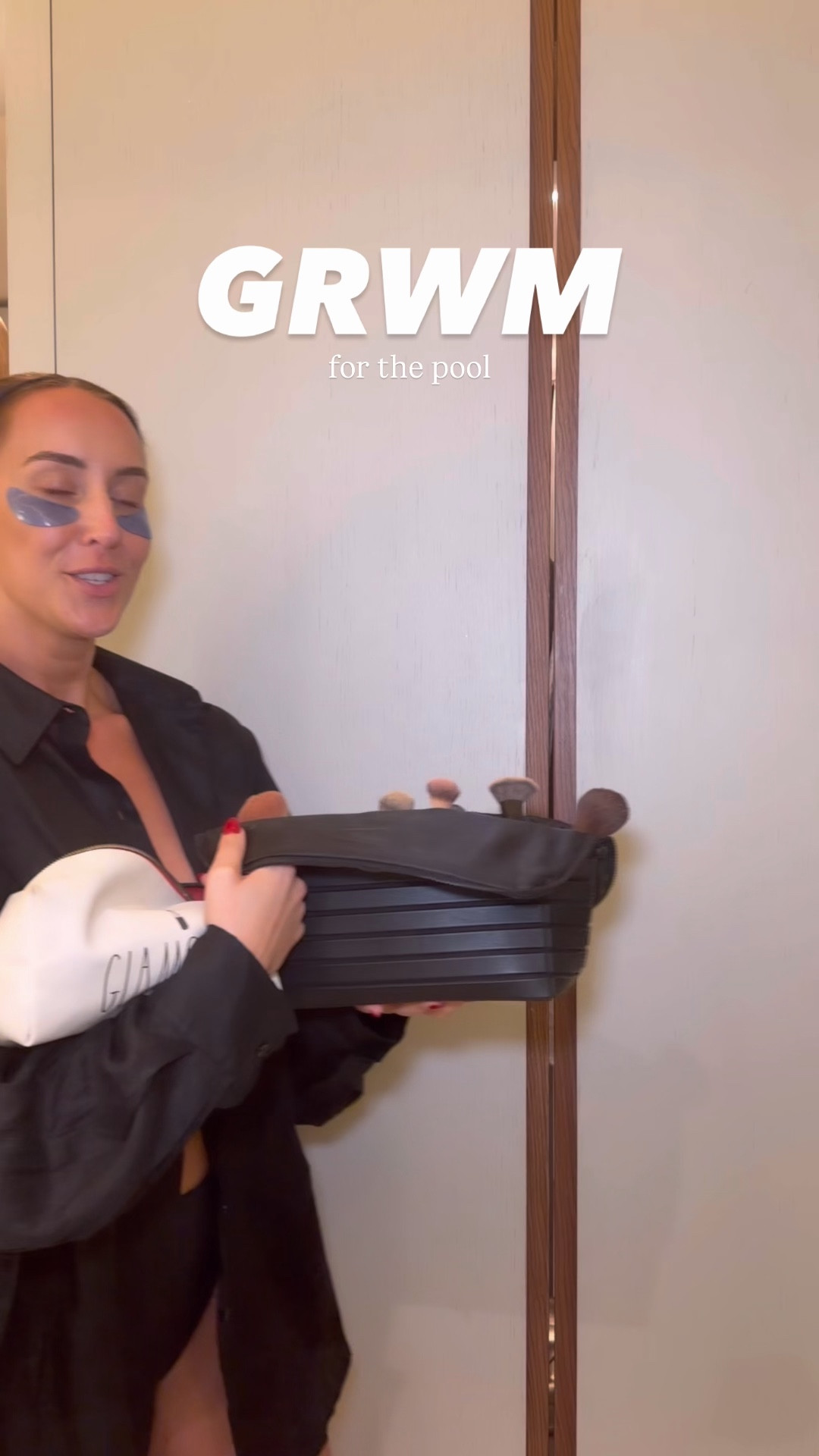 GRWM for the pool ☀️ 

Swim top: V
Swim bottoms: L
Coverup: M

#LTKgrwm #LTKBeauty #LTKmorningroutine