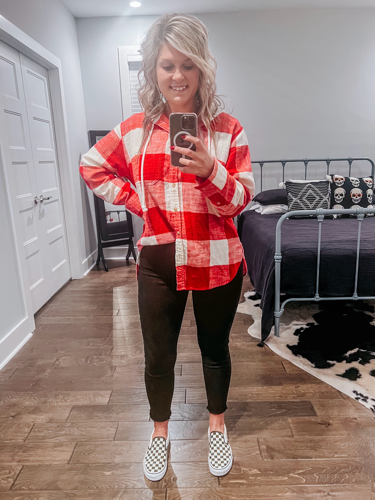 y’all the BEST flannel is on sale for under $15!!!!!! it’s so comfy && the perfect oversized fit flannel ever and it comes in 3 color combinations 🤍

#flannel #oversized #americaneagle #ae 

#LTKsalealert #LTKstyletip