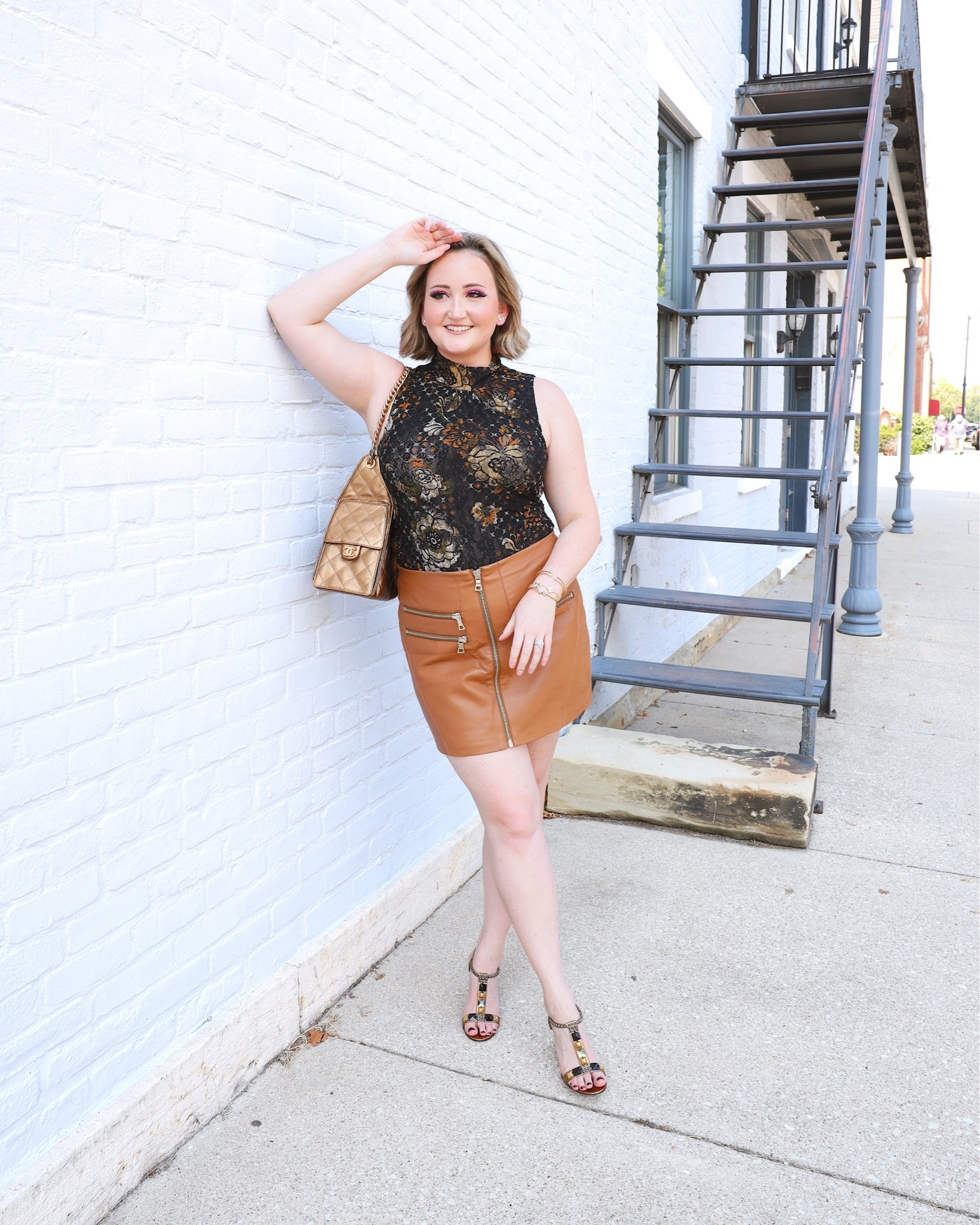 Bring on all the fall fashion 🍁 


skirt is a few years old from Alice + Olivia and my top is only $58 from Free People! Heels are Prada and an AMAZING steal that I found on EBay 🙌

#LTKootd #LTKSeasonal