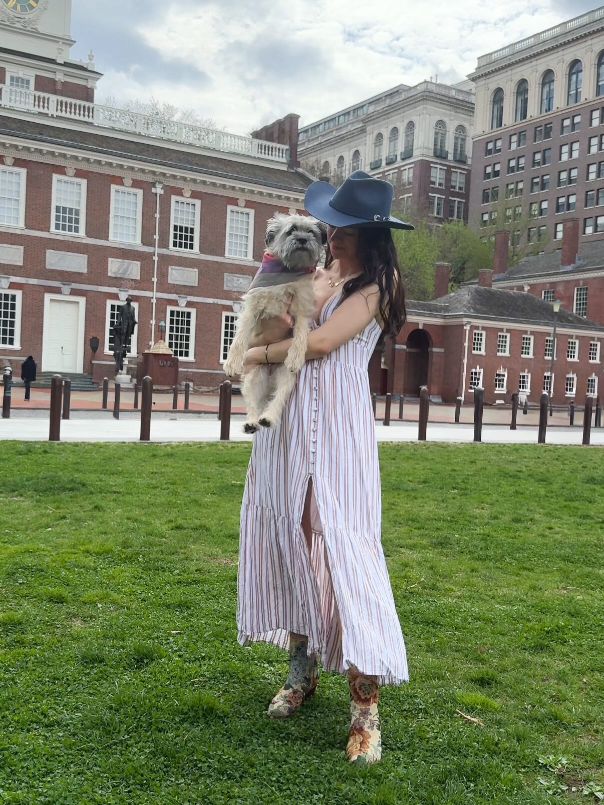 Easter Sunday in Philadelphia 🌸 Wearing my fav @gigipip hat for a spring stroll with Pancake. #easter2026 #gigipip