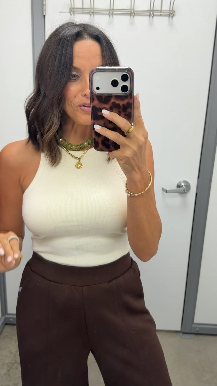 Walmart doing the Spanx look for less 👏🏼 these pants are SO good and the brown is perfect for fall 🤎

#walmartfinds #walmartfashion #spanxlookforless #affordablefashion #walmartstyle #ltkfinds