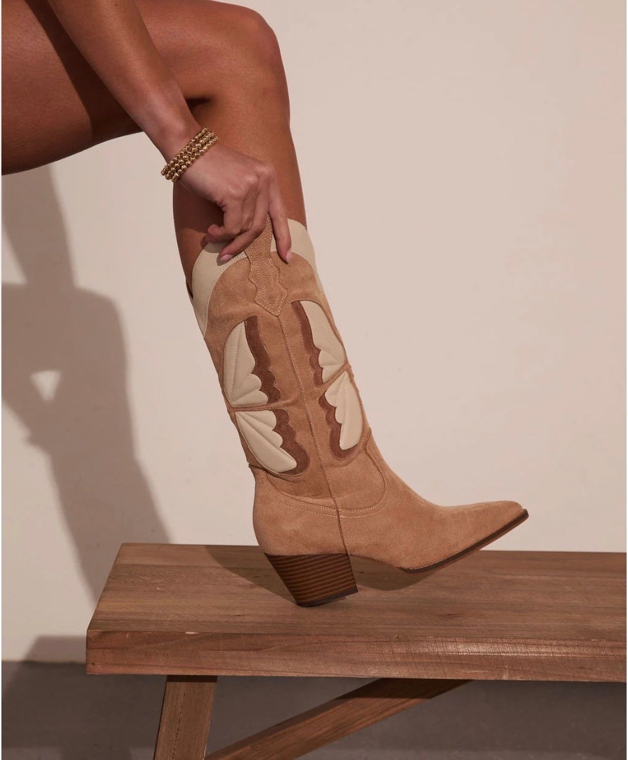 Cowboy boots, country concert, western 

#LTKTravel #LTKFestival #LTKmomlife