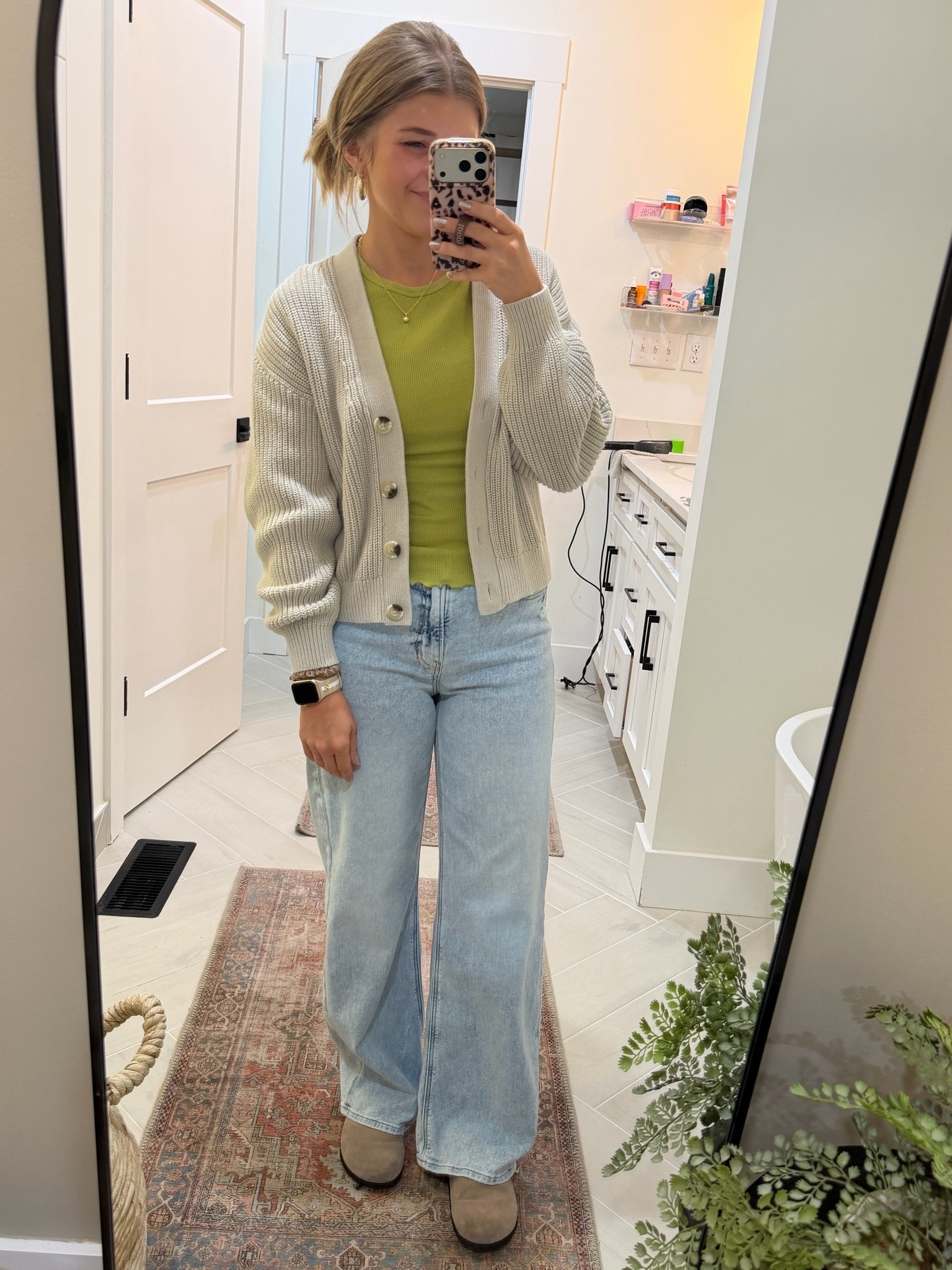 The perfect fall fit.🤎