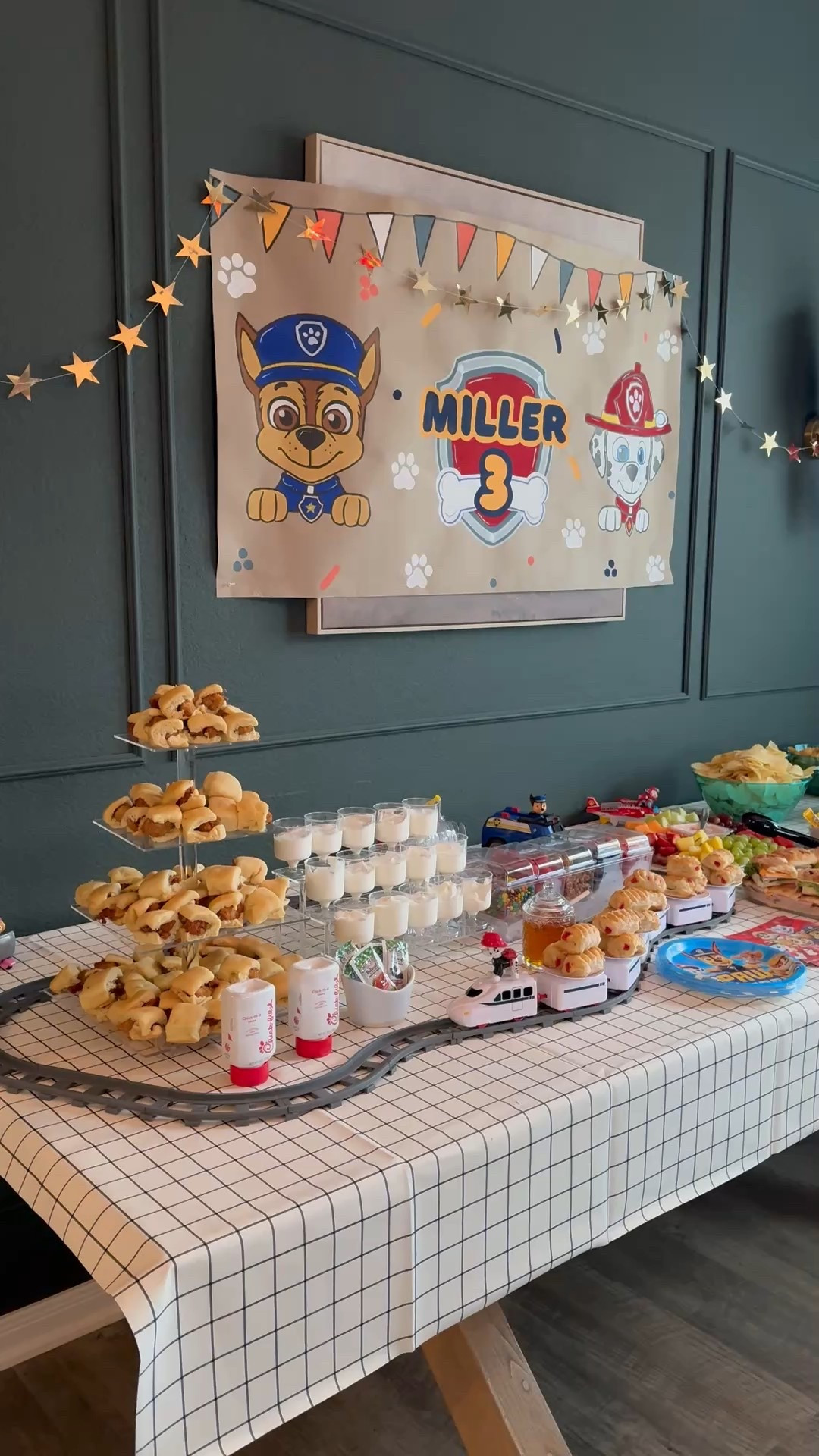 Birthday tablescape | paw patrol | 