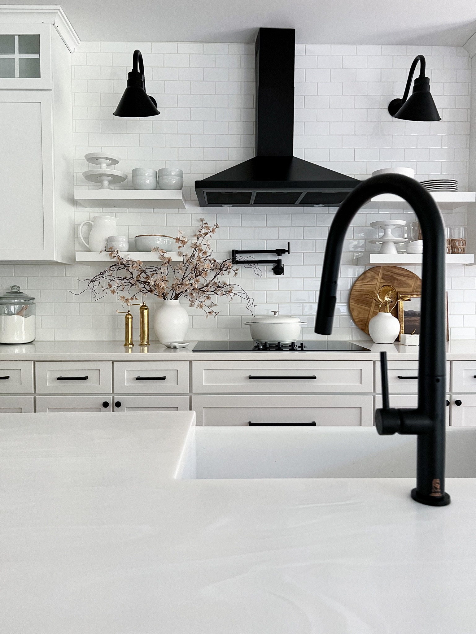Kitchen views 

#fall
#falldecor
#amazon
#kitchen
#amazonmusthaves 

#LTKSeasonal #LTKstyletip #LTKhome