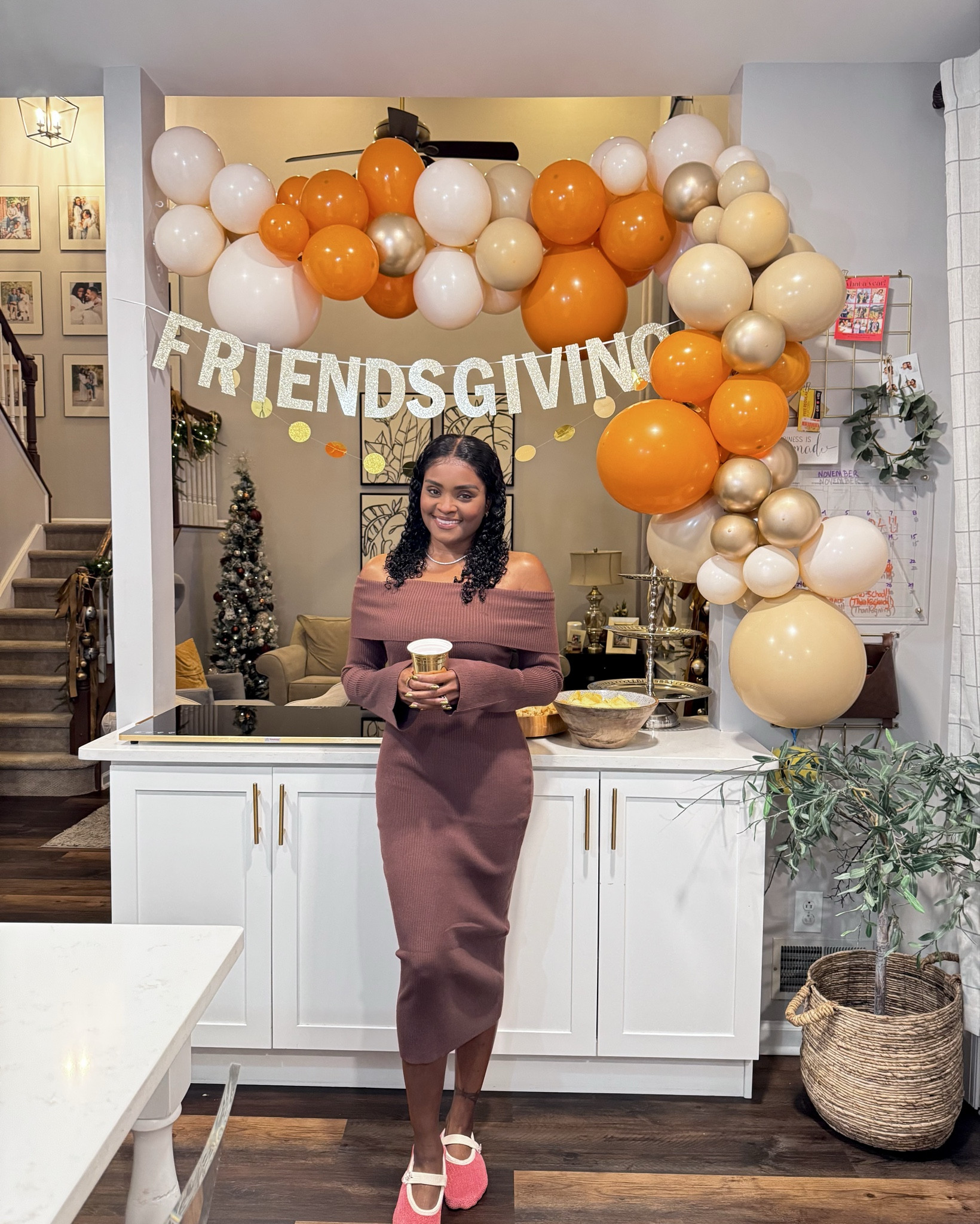 The best maxi to eat in!  Cozy and comfortable. Wearing a size Medium  

#LTKHoliday #LTKootd #LTKgrwm