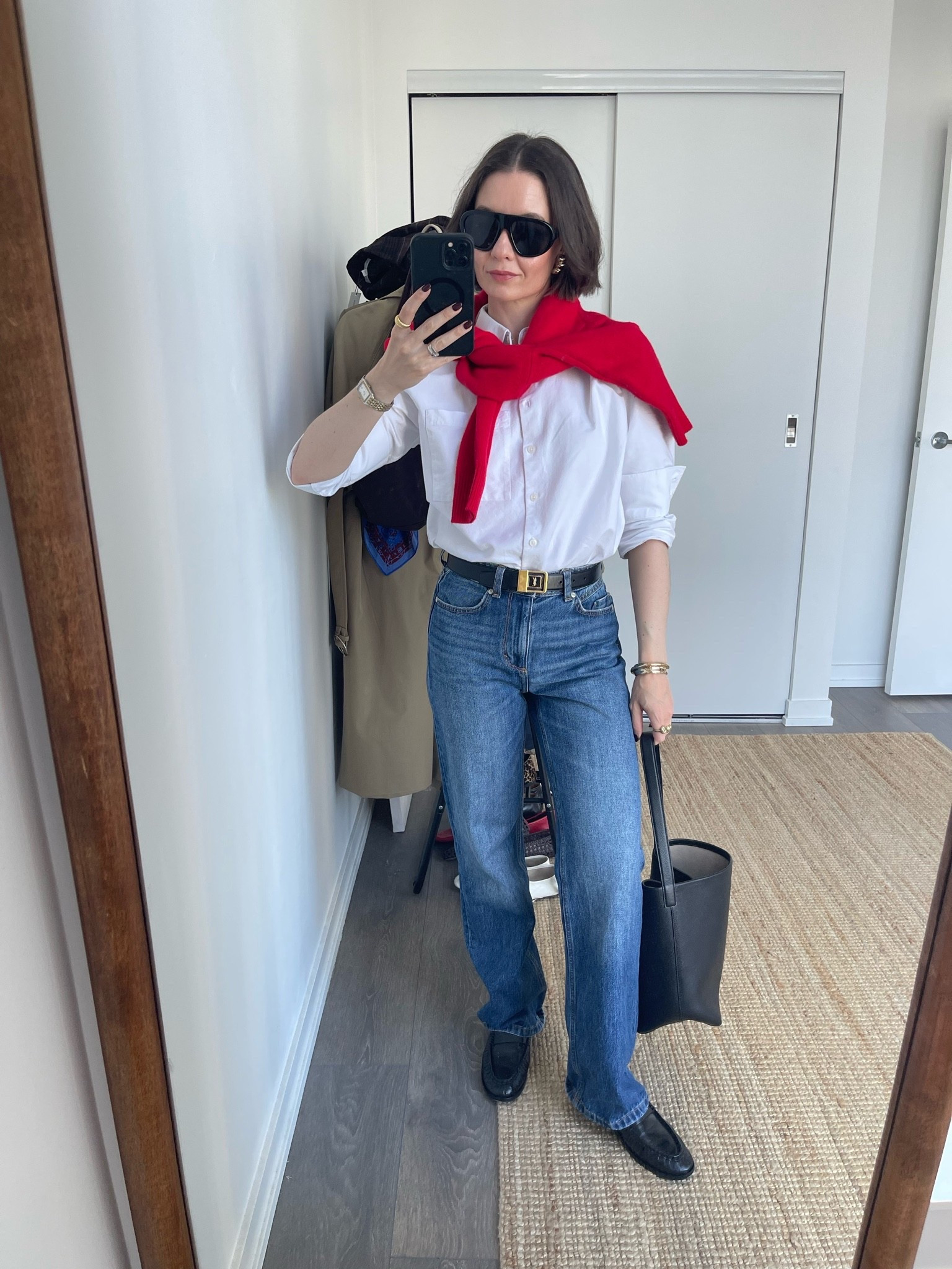 There’s a reason why the classics always work!

Shirt size S
Jeans size 25
Loafers tts
Bucket bag size Small
Red cashmere size XS

@Quince @Aritzia

#LTKfall #LTKcanada