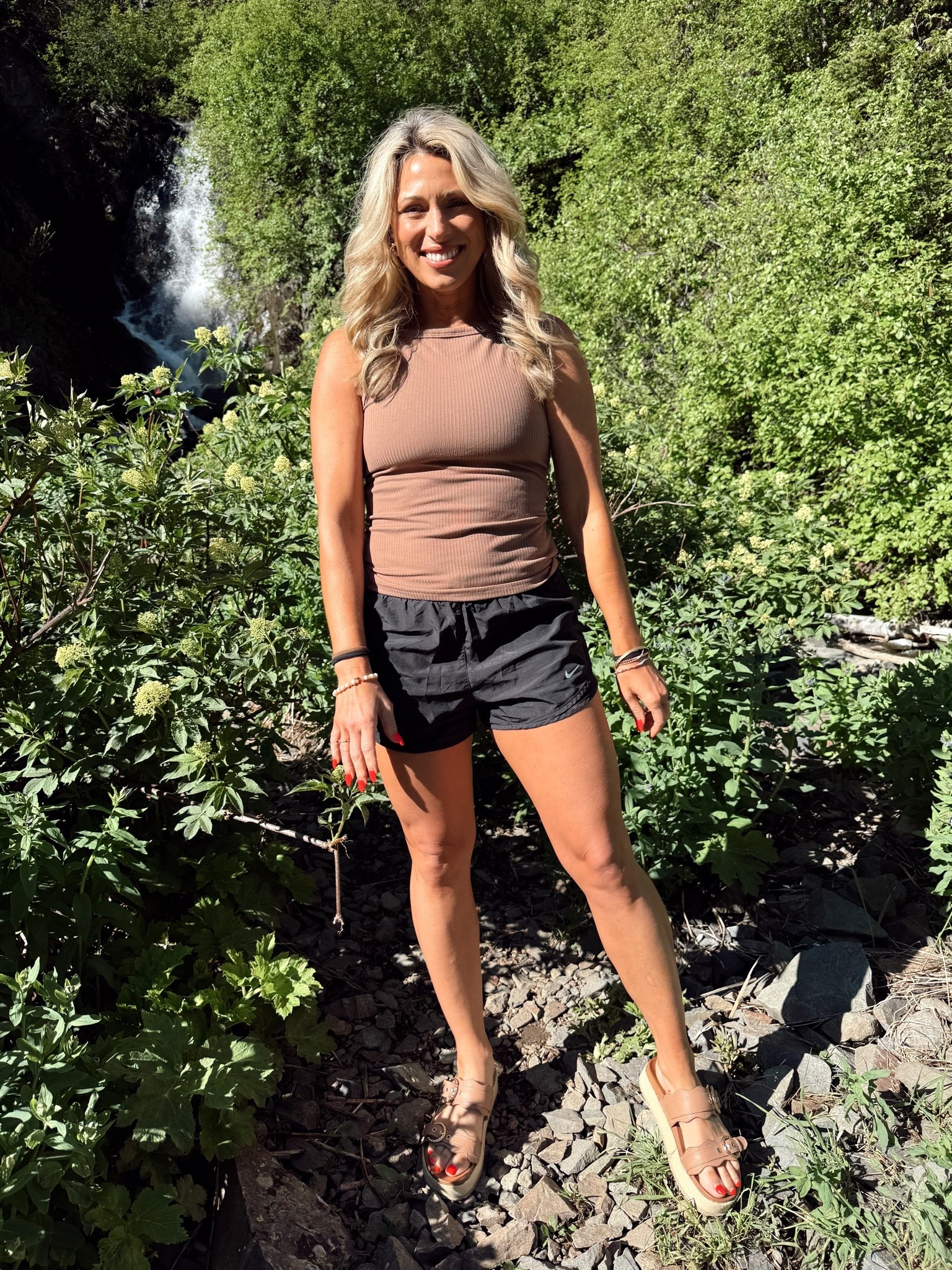 What I wore for travel outfit & hiking & sight seeing in Yellowstone. I added hiking boots when we arrived lol 😂

#LTKootd #LTKActive #LTKTravel