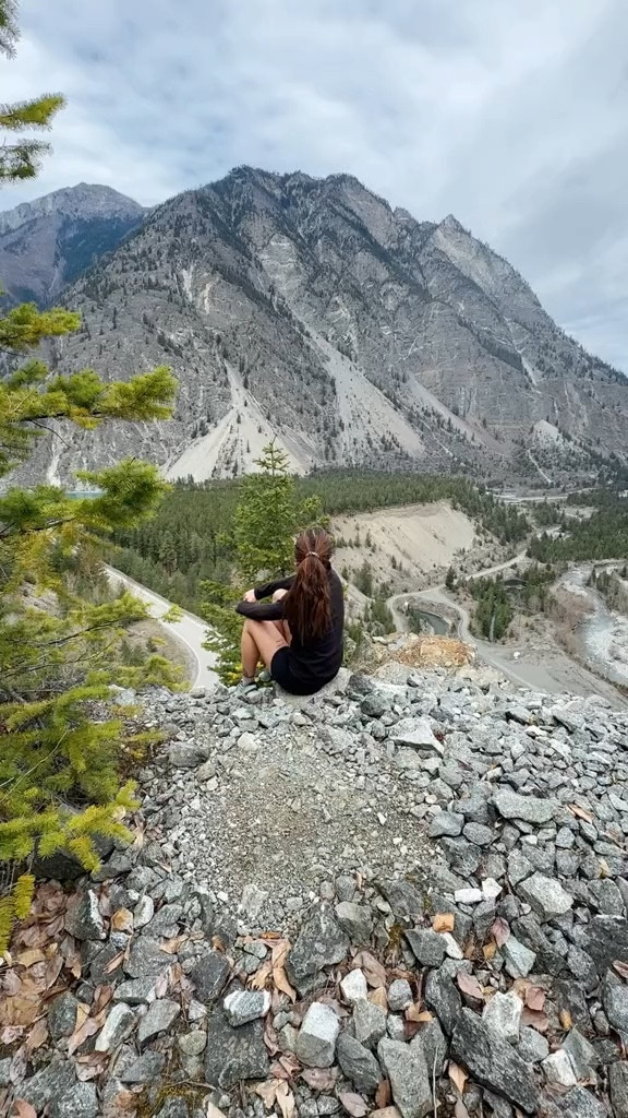 hiking outfit for the lululemon lookout road in lilloeet, british columbia

#LTKtravel #LTKActive #LTKfindsunder100