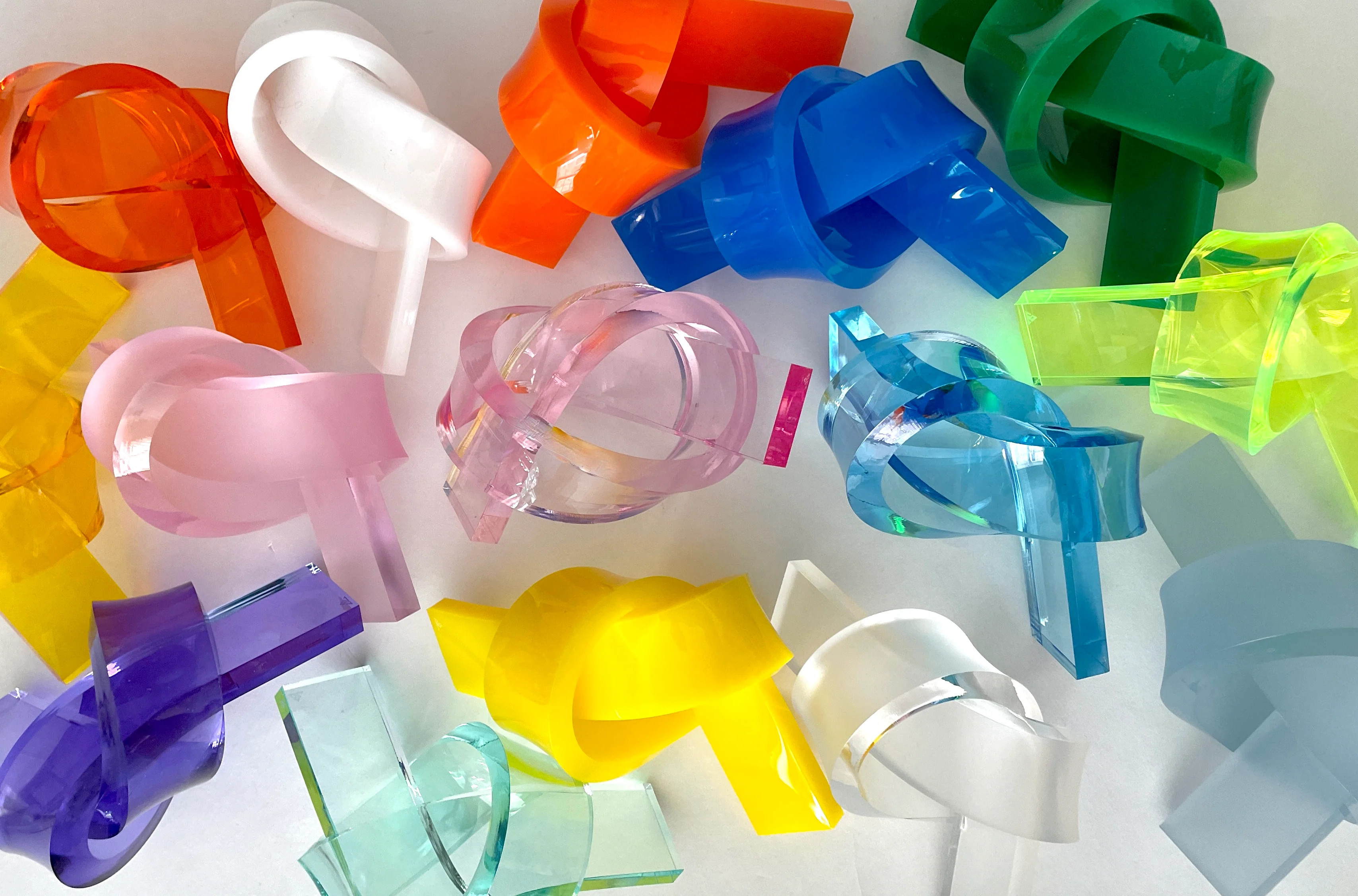 Acrylic Knots | Lou Collection