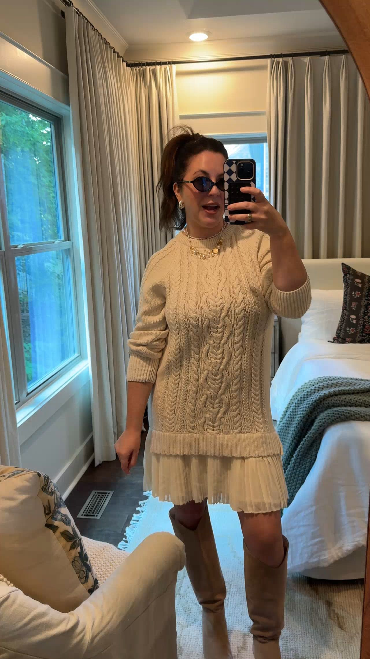 Fall is calling me. I love this so much! 

dress l fall l boots
 

 