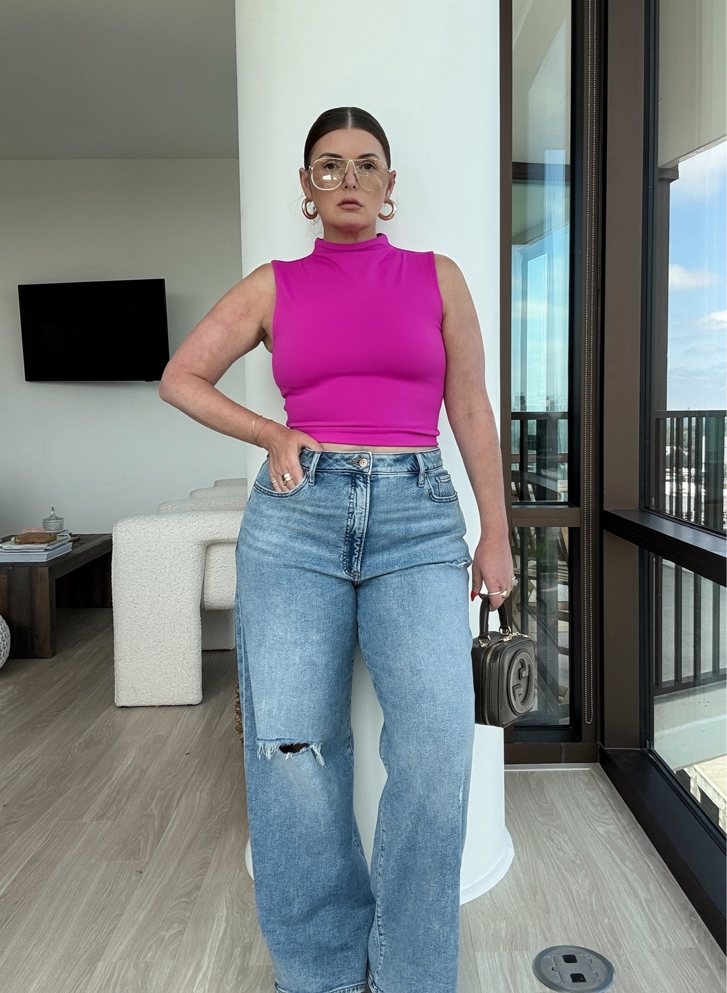 Jeans and a tee

#LTKootd #LTKSeasonal