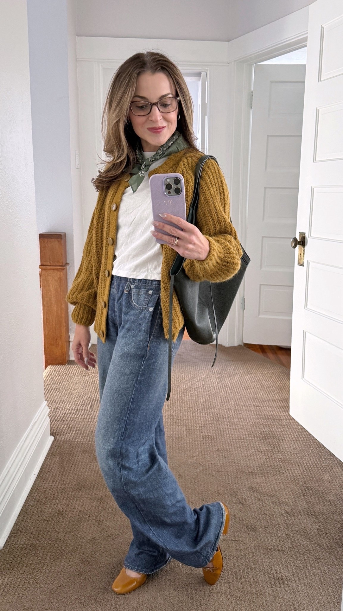 Miramar “jeans” XXS
Sweater XXS 
Tee XXS
Shoes 5 