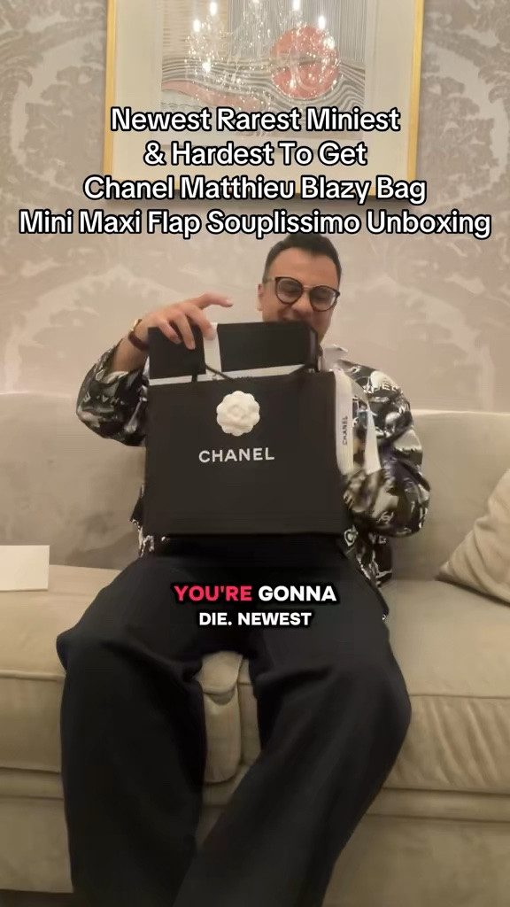 Newest Rarest Miniest Matthieu Blazy Bag #chanel #chanelunboxing #chanelmini #shopaholic #matthieublazy @matthieu_blazy @chanelofficial

#LTKstorytime #LTKdayinmylife #LTKTravel