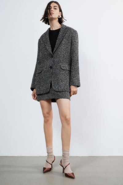 Oversized blazer | H&M (UK, MY, IN, SG, PH, TW, HK)